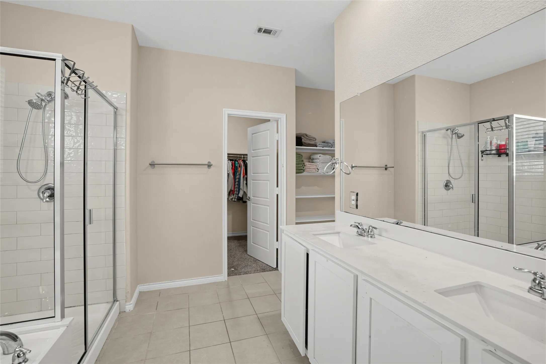 Single Family Residence For Sale in Rockwall County , 302 Cliffmere Drive, Fate, Texas 75087, 4 Bedroom, 3 Bathroom, 2 Garage spaces, 2,349 Sqft, built in 2022, mls#21406458, Real Estate Agent in Fate, Homes For Sale in Rockwall county, Homes For Sale in Fate, Realtor in Fate Texas, Real Estate Brokerage Independent Realty Texas, Luminita Cordes Realtor