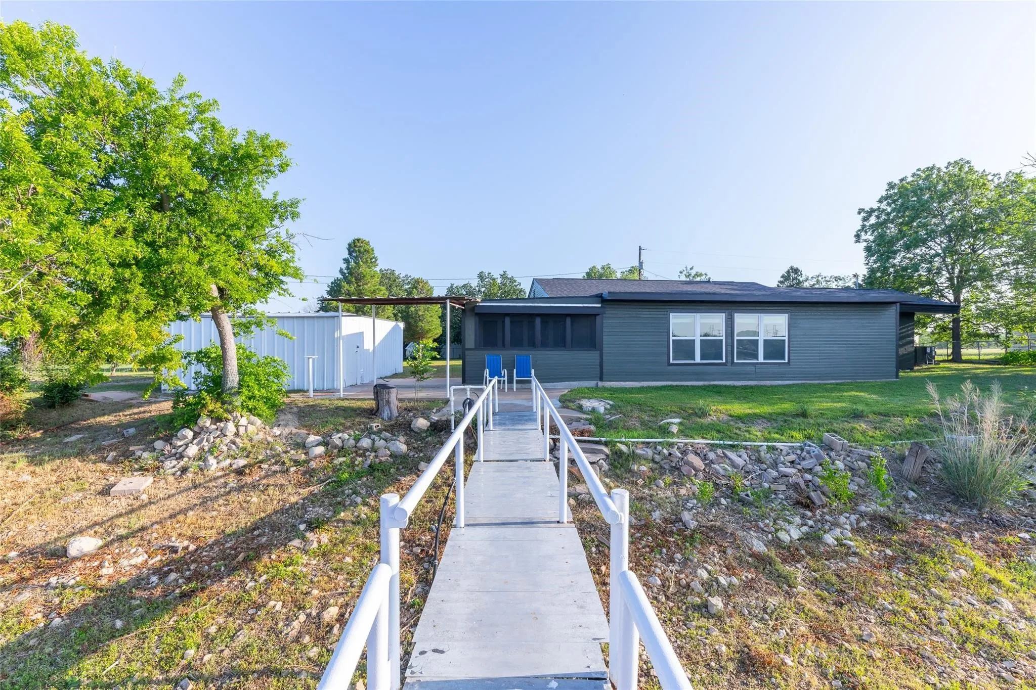 Single Family Residence For Rent in Jones County , 236 War Paint Road, Abilene, Texas 79601, 2 Bedroom, 1 Bathroom, Garage spaces, 984 Sqft, built in 1950, mls#21407247, Real Estate Agent in Abilene, Homes For Rent in Jones county, Homes For Rent in Abilene, Realtor in Abilene Texas, Real Estate Brokerage Independent Realty Texas, Luminita Cordes Realtor