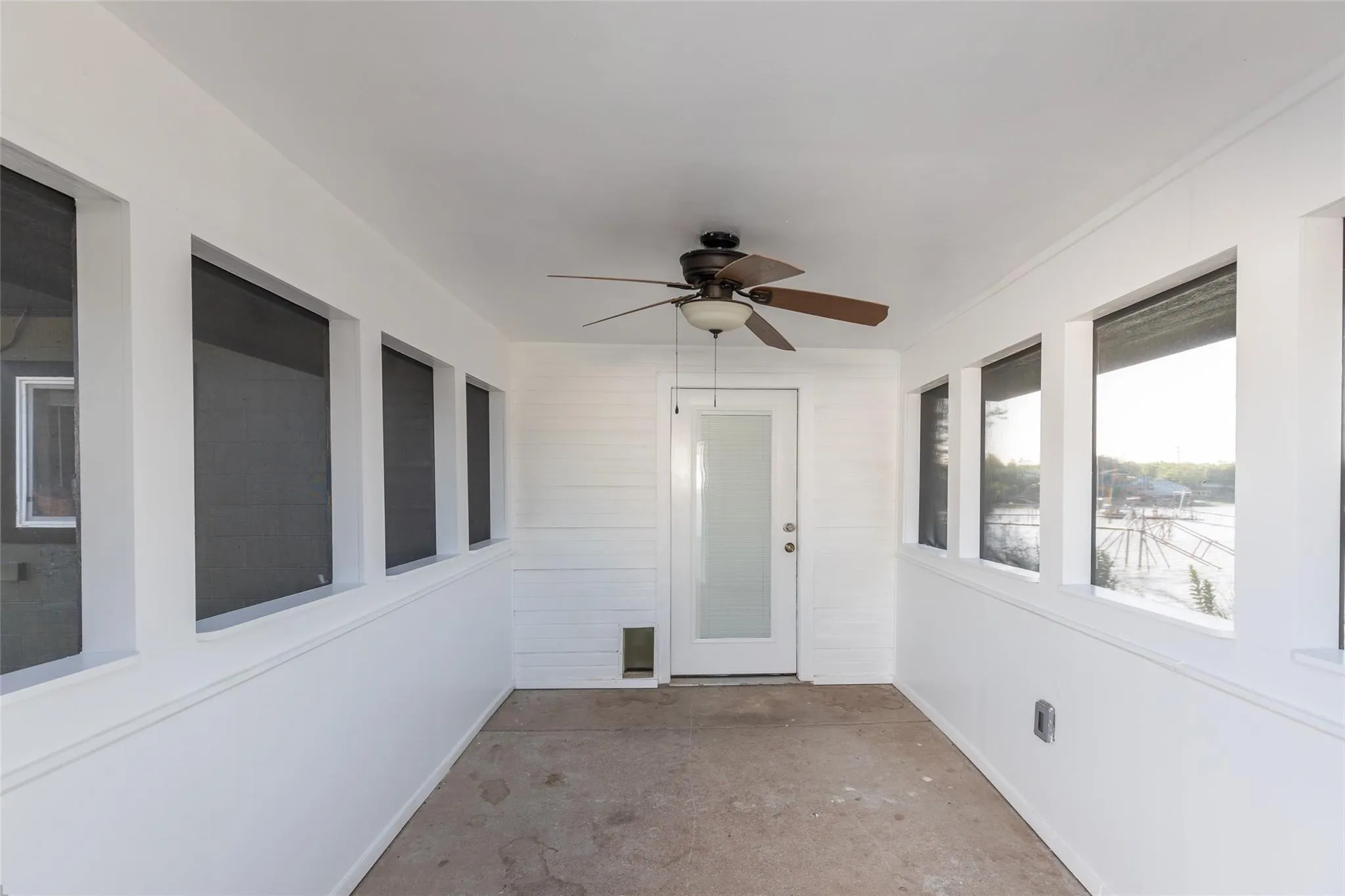 Single Family Residence For Rent in Jones County , 236 War Paint Road, Abilene, Texas 79601, 2 Bedroom, 1 Bathroom, Garage spaces, 984 Sqft, built in 1950, mls#21407247, Real Estate Agent in Abilene, Homes For Rent in Jones county, Homes For Rent in Abilene, Realtor in Abilene Texas, Real Estate Brokerage Independent Realty Texas, Luminita Cordes Realtor