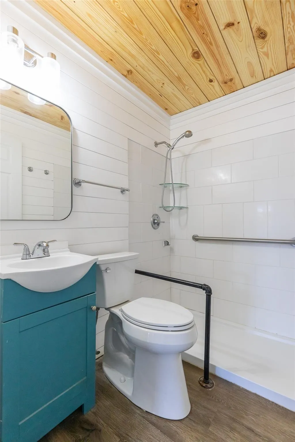 Single Family Residence For Rent in Jones County , 236 War Paint Road, Abilene, Texas 79601, 2 Bedroom, 1 Bathroom, Garage spaces, 984 Sqft, built in 1950, mls#21407247, Real Estate Agent in Abilene, Homes For Rent in Jones county, Homes For Rent in Abilene, Realtor in Abilene Texas, Real Estate Brokerage Independent Realty Texas, Luminita Cordes Realtor