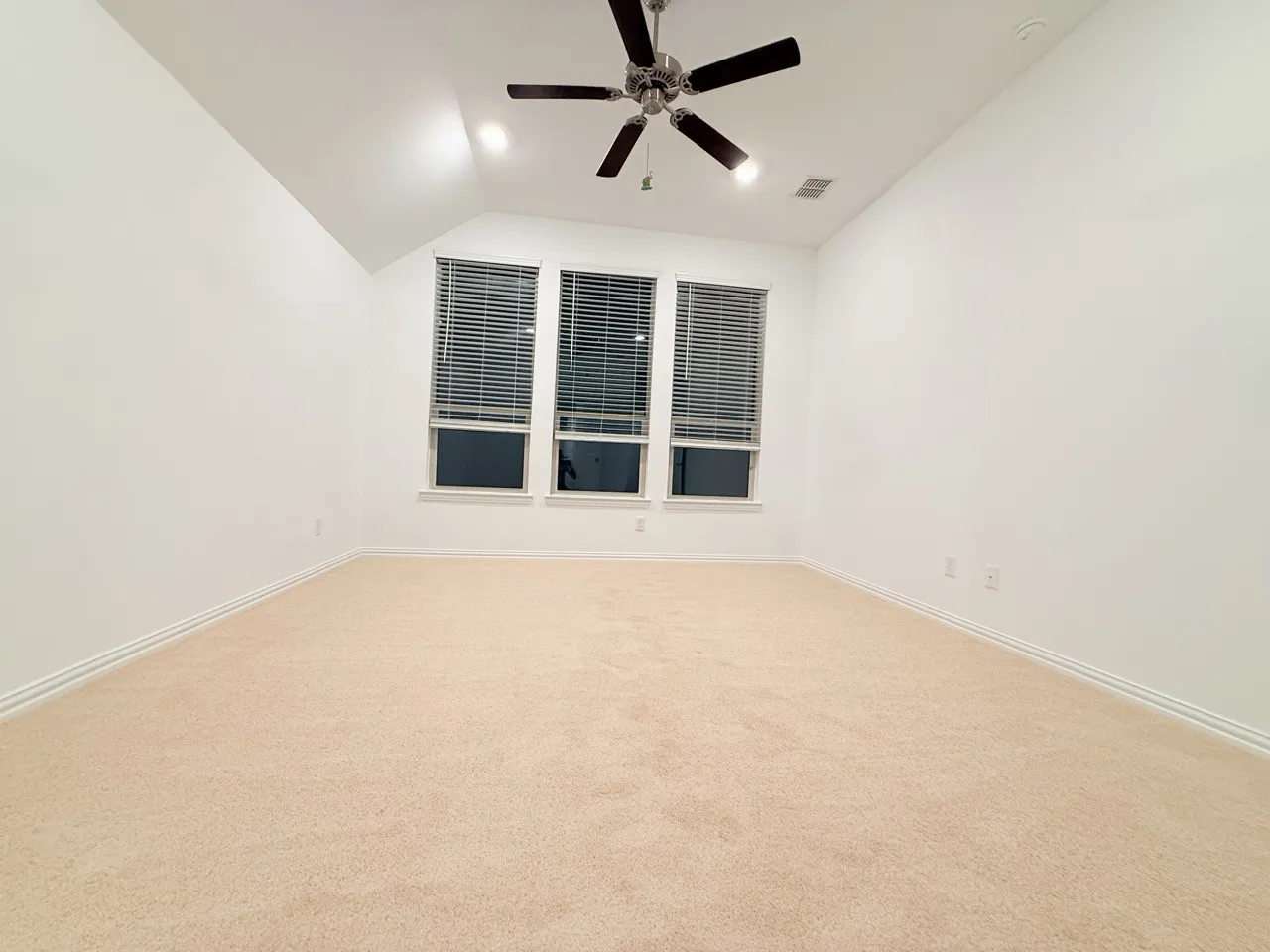 Single Family Residence For Sale in Collin County , 7300 BLACK CHERRY Lane, Mc Kinney, Texas 75071, 4 Bedroom, 4 Bathroom, 2 Garage spaces, 2,497 Sqft, built in 2021, mls#21407252, Real Estate Agent in Mc Kinney, Homes For Sale in Collin county, Homes For Sale in Mc Kinney, Realtor in Mc Kinney Texas, Real Estate Brokerage Independent Realty Texas, Luminita Cordes Realtor