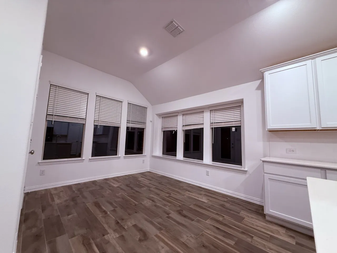 Single Family Residence For Sale in Collin County , 7300 BLACK CHERRY Lane, Mc Kinney, Texas 75071, 4 Bedroom, 4 Bathroom, 2 Garage spaces, 2,497 Sqft, built in 2021, mls#21407252, Real Estate Agent in Mc Kinney, Homes For Sale in Collin county, Homes For Sale in Mc Kinney, Realtor in Mc Kinney Texas, Real Estate Brokerage Independent Realty Texas, Luminita Cordes Realtor
