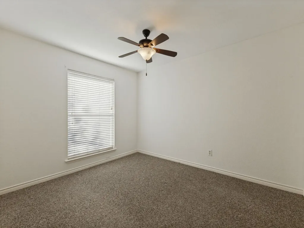 Single Family Residence For Sale in Dallas County , 2109 Via Estrada, Carrollton, Texas 75006, 3 Bedroom, 3 Bathroom, 2 Garage spaces, 1,720 Sqft, built in 1977, mls#21407204, Real Estate Agent in Carrollton, Homes For Sale in Dallas county, Homes For Sale in Carrollton, Realtor in Carrollton Texas, Real Estate Brokerage Independent Realty Texas, Luminita Cordes Realtor