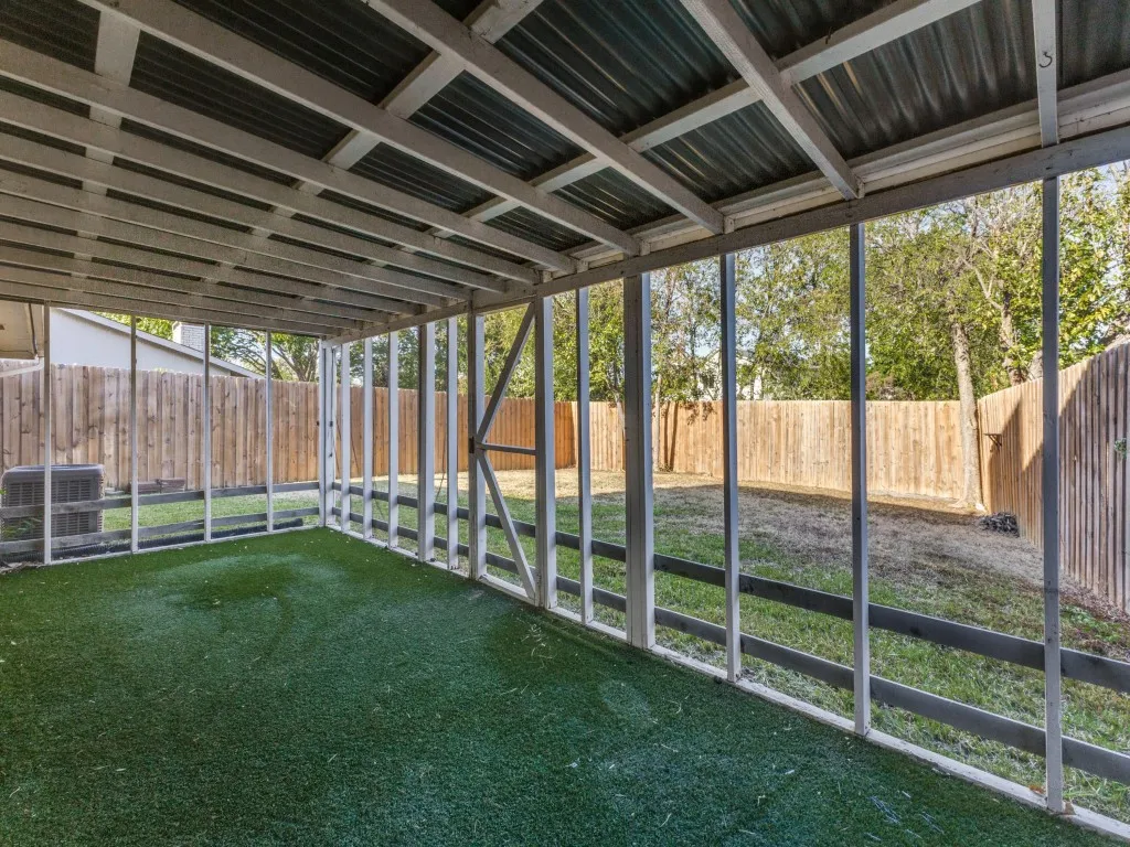 Single Family Residence For Sale in Dallas County , 2109 Via Estrada, Carrollton, Texas 75006, 3 Bedroom, 3 Bathroom, 2 Garage spaces, 1,720 Sqft, built in 1977, mls#21407204, Real Estate Agent in Carrollton, Homes For Sale in Dallas county, Homes For Sale in Carrollton, Realtor in Carrollton Texas, Real Estate Brokerage Independent Realty Texas, Luminita Cordes Realtor