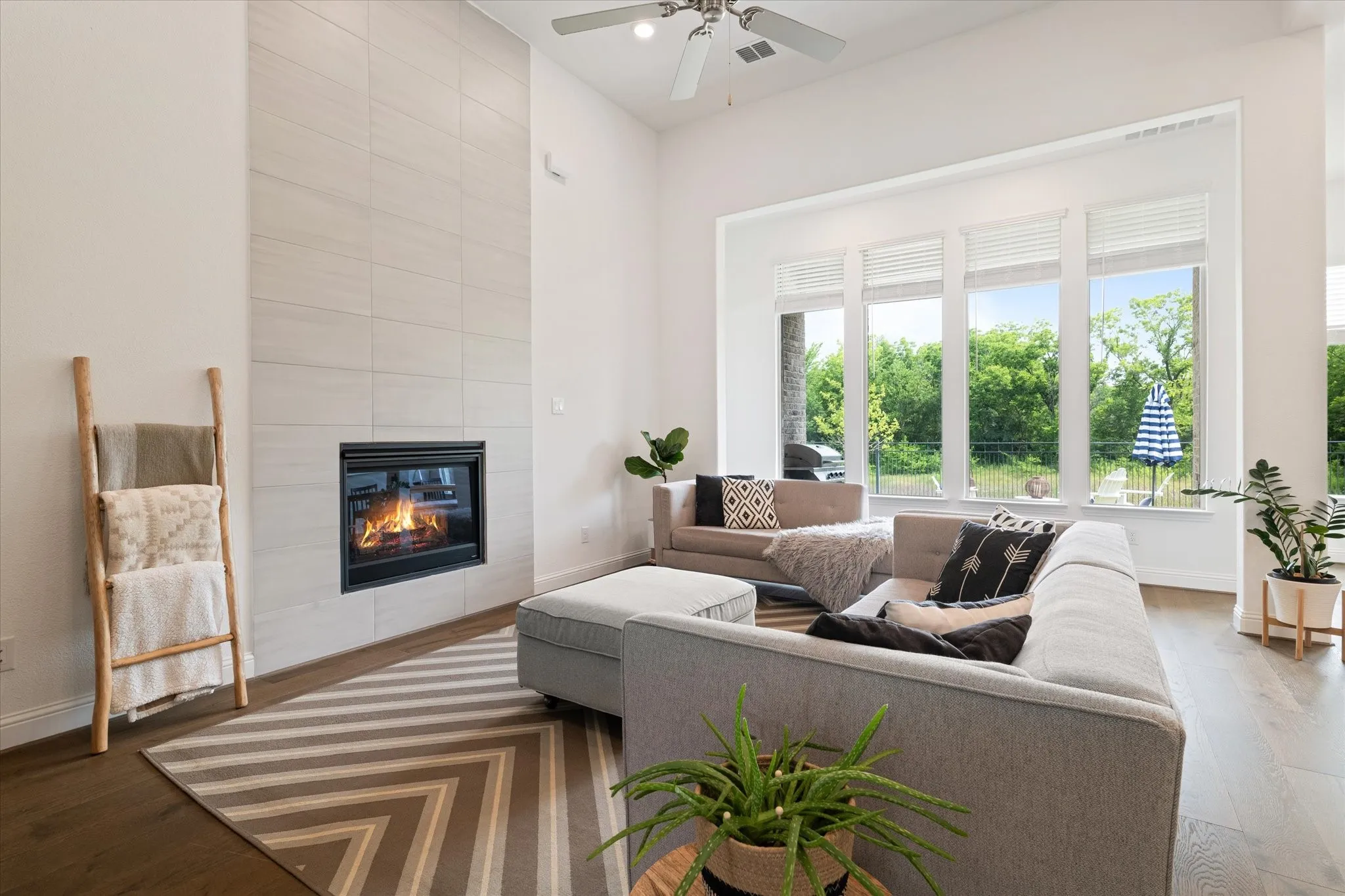 Single Family Residence For Sale in Denton County , 302 Dove Falls Drive, Argyle, Texas 76226, 5 Bedroom, 4 Bathroom, 2 Garage spaces, 3,534 Sqft, built in 2021, mls#21407226, Real Estate Agent in Argyle, Homes For Sale in Denton county, Homes For Sale in Argyle, Realtor in Argyle Texas, Real Estate Brokerage Independent Realty Texas, Luminita Cordes Realtor