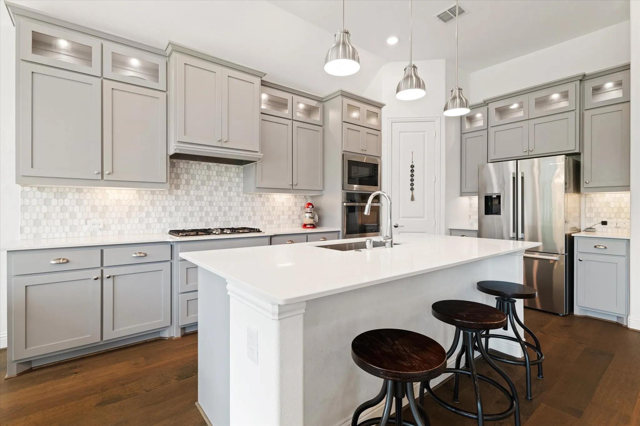 Single Family Residence For Sale in Denton County , 302 Dove Falls Drive, Argyle, Texas 76226, 5 Bedroom, 4 Bathroom, 2 Garage spaces, 3,534 Sqft, built in 2021, mls#21407226, Real Estate Agent in Argyle, Homes For Sale in Denton county, Homes For Sale in Argyle, Realtor in Argyle Texas, Real Estate Brokerage Independent Realty Texas, Luminita Cordes Realtor