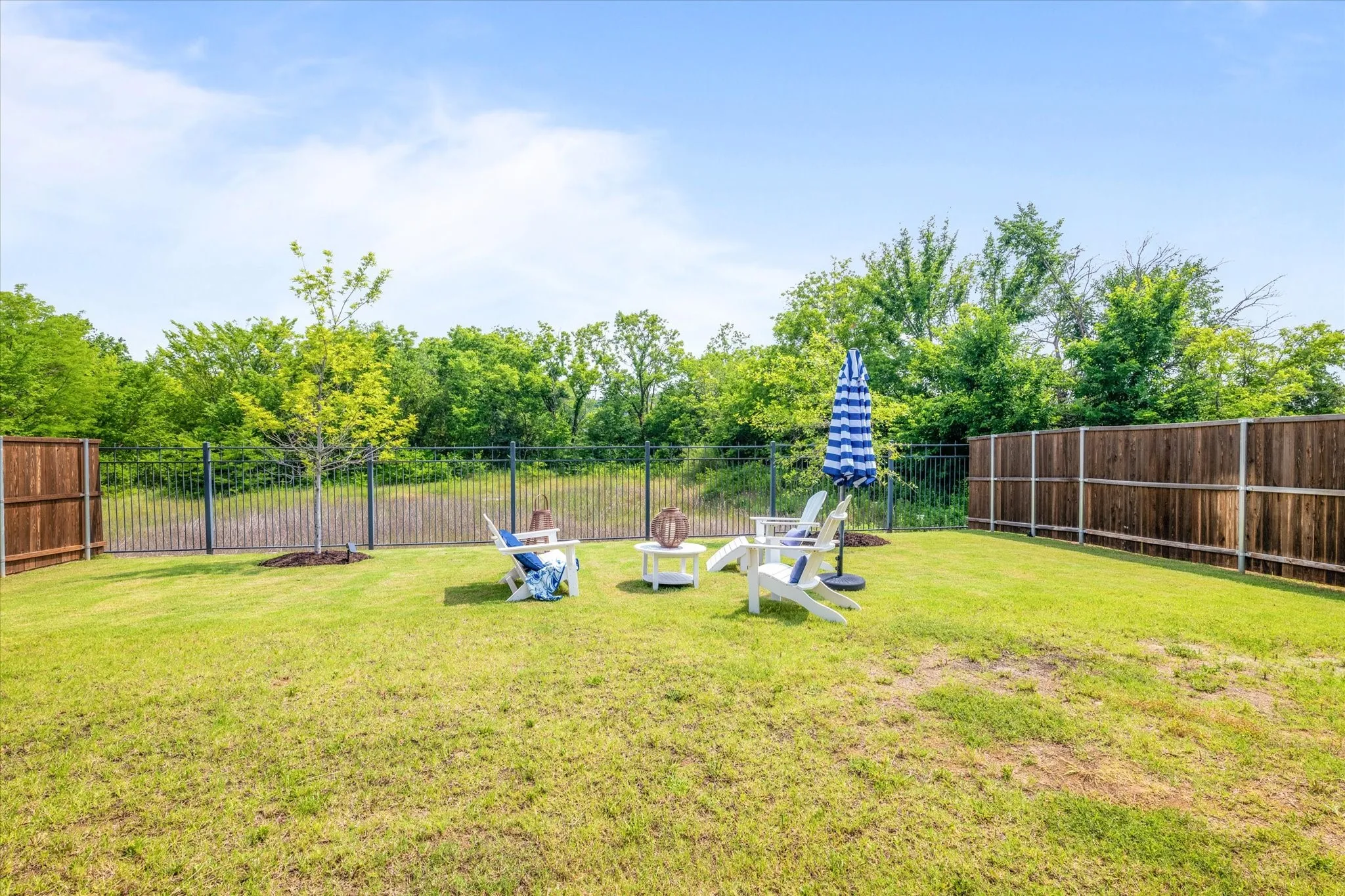 Single Family Residence For Sale in Denton County , 302 Dove Falls Drive, Argyle, Texas 76226, 5 Bedroom, 4 Bathroom, 2 Garage spaces, 3,534 Sqft, built in 2021, mls#21407226, Real Estate Agent in Argyle, Homes For Sale in Denton county, Homes For Sale in Argyle, Realtor in Argyle Texas, Real Estate Brokerage Independent Realty Texas, Luminita Cordes Realtor
