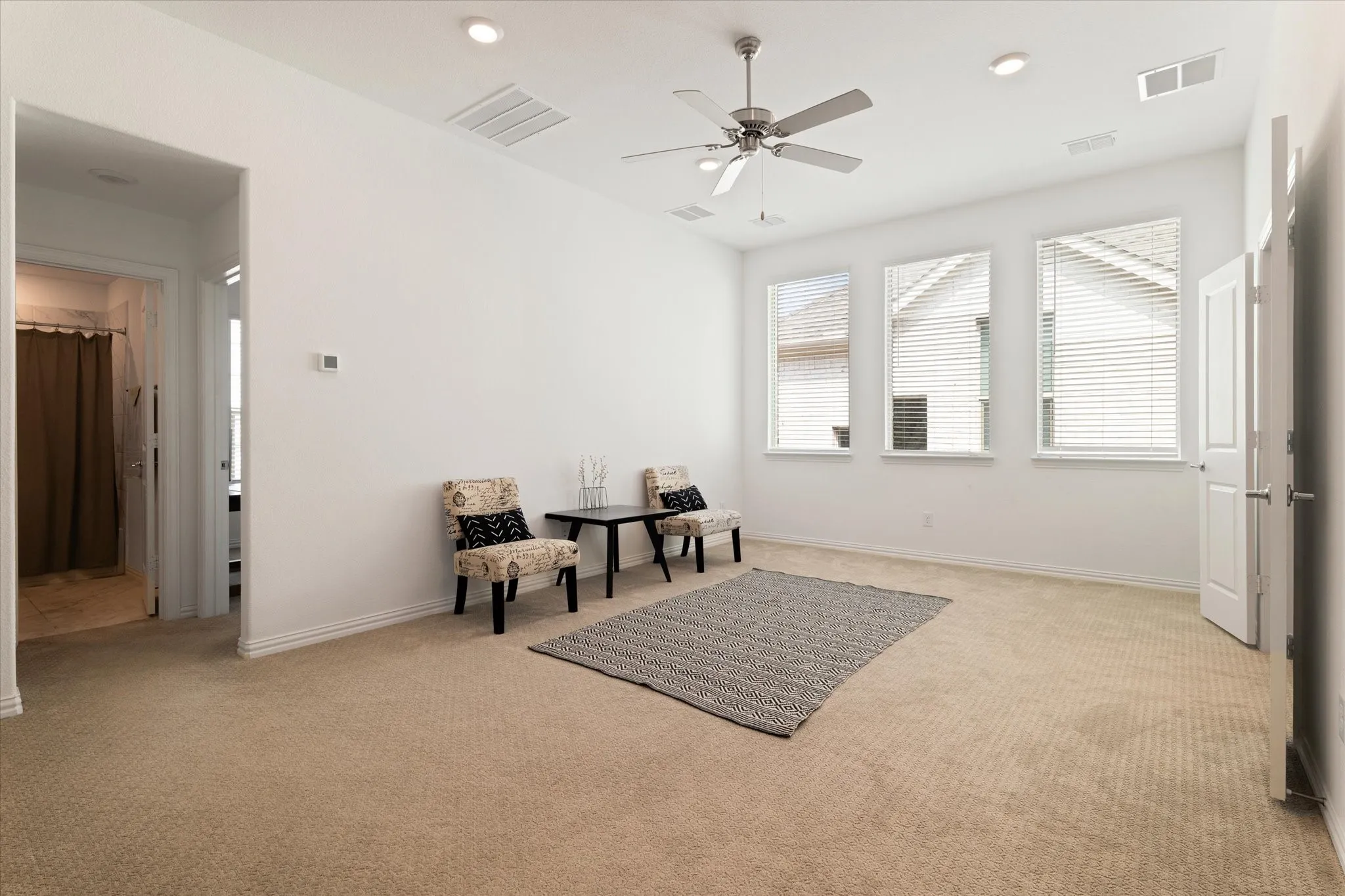 Single Family Residence For Sale in Denton County , 302 Dove Falls Drive, Argyle, Texas 76226, 5 Bedroom, 4 Bathroom, 2 Garage spaces, 3,534 Sqft, built in 2021, mls#21407226, Real Estate Agent in Argyle, Homes For Sale in Denton county, Homes For Sale in Argyle, Realtor in Argyle Texas, Real Estate Brokerage Independent Realty Texas, Luminita Cordes Realtor