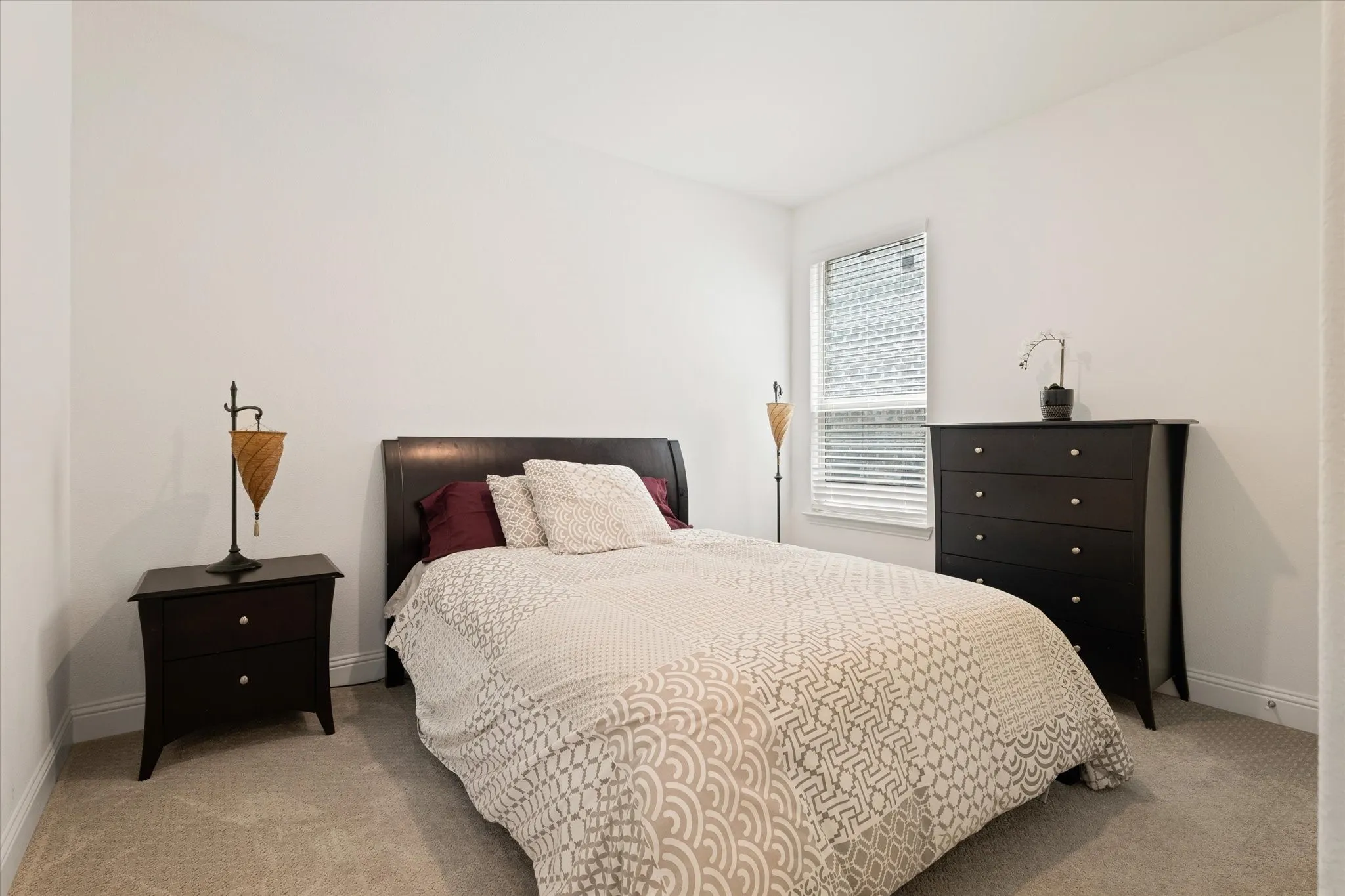 Single Family Residence For Sale in Denton County , 302 Dove Falls Drive, Argyle, Texas 76226, 5 Bedroom, 4 Bathroom, 2 Garage spaces, 3,534 Sqft, built in 2021, mls#21407226, Real Estate Agent in Argyle, Homes For Sale in Denton county, Homes For Sale in Argyle, Realtor in Argyle Texas, Real Estate Brokerage Independent Realty Texas, Luminita Cordes Realtor
