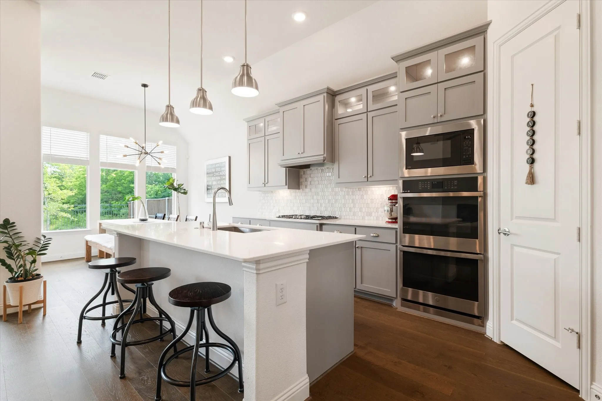 Single Family Residence For Sale in Denton County , 302 Dove Falls Drive, Argyle, Texas 76226, 5 Bedroom, 4 Bathroom, 2 Garage spaces, 3,534 Sqft, built in 2021, mls#21407226, Real Estate Agent in Argyle, Homes For Sale in Denton county, Homes For Sale in Argyle, Realtor in Argyle Texas, Real Estate Brokerage Independent Realty Texas, Luminita Cordes Realtor