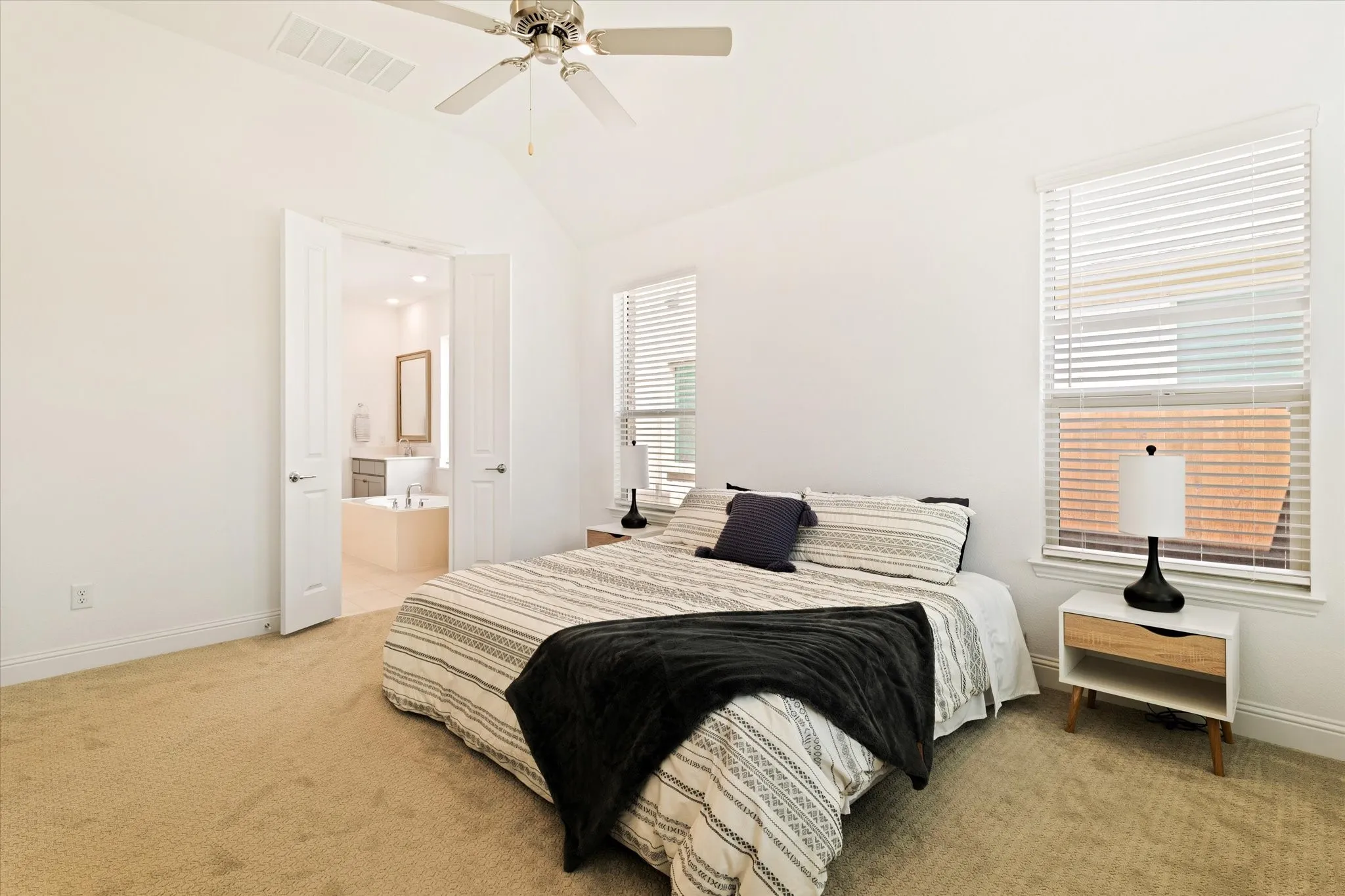 Single Family Residence For Sale in Denton County , 302 Dove Falls Drive, Argyle, Texas 76226, 5 Bedroom, 4 Bathroom, 2 Garage spaces, 3,534 Sqft, built in 2021, mls#21407226, Real Estate Agent in Argyle, Homes For Sale in Denton county, Homes For Sale in Argyle, Realtor in Argyle Texas, Real Estate Brokerage Independent Realty Texas, Luminita Cordes Realtor
