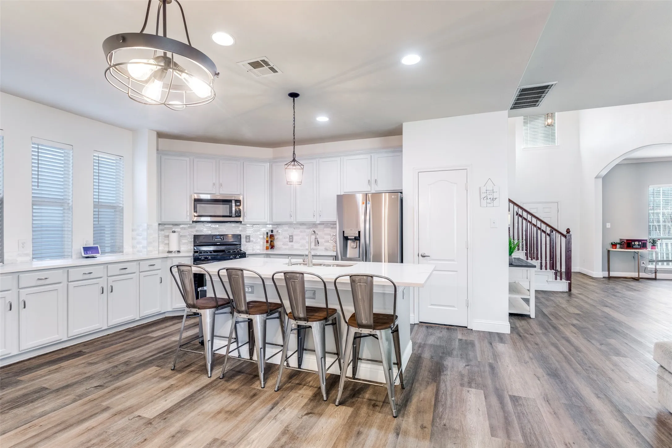 Single Family Residence For Sale in Denton County , 1521 Cotton Gin Drive, Savannah, Texas 76227, 4 Bedroom, 3 Bathroom, 2 Garage spaces, 2,754 Sqft, built in 2005, mls#21407253, Real Estate Agent in Savannah, Homes For Sale in Denton county, Homes For Sale in Savannah, Realtor in Savannah Texas, Real Estate Brokerage Independent Realty Texas, Luminita Cordes Realtor