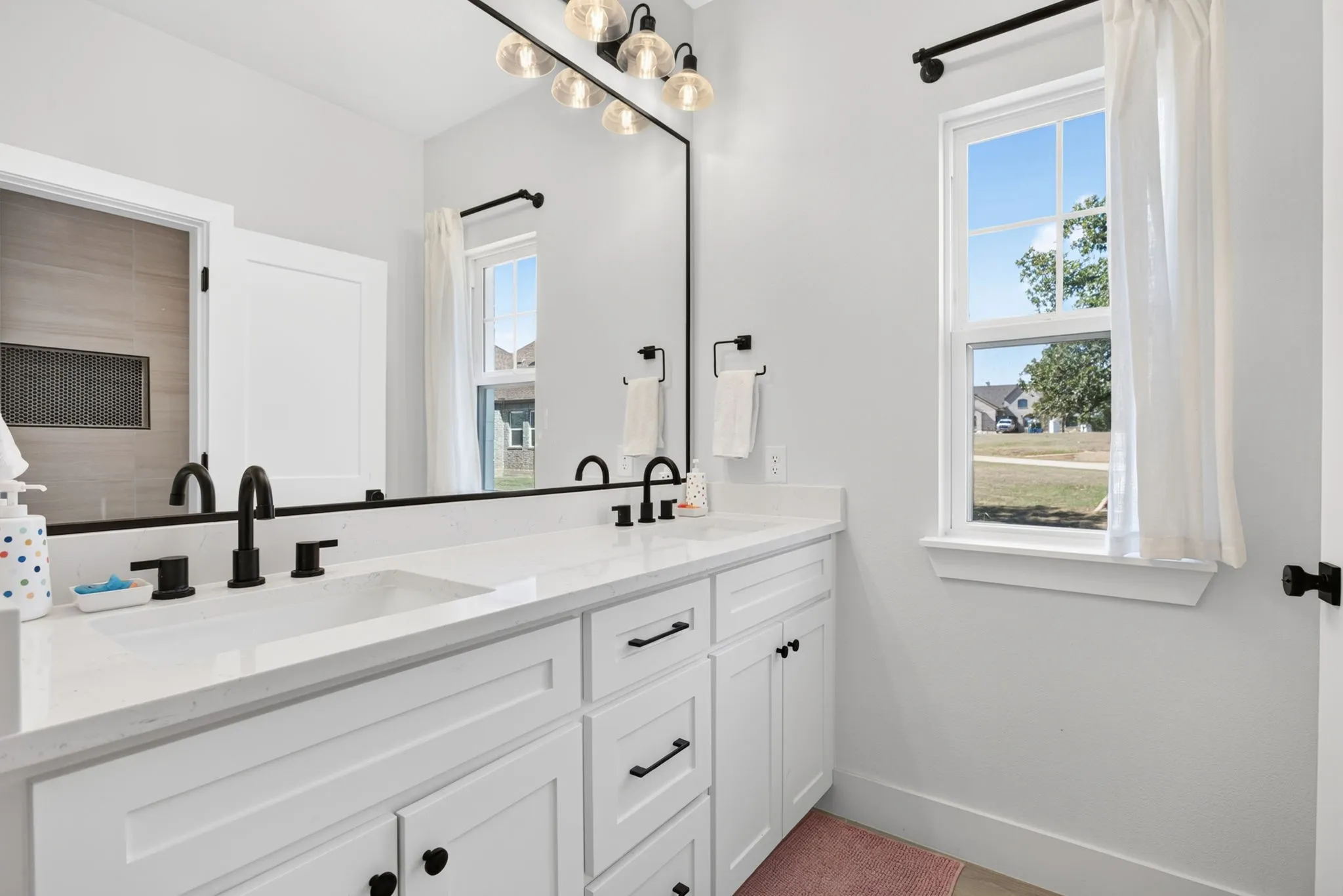Single Family Residence For Sale in Parker County , 100 Fairway View Court, Lipan, Texas 76462, 4 Bedroom, 4 Bathroom, 4 Garage spaces, 3,105 Sqft, built in 2022, mls#21407150, Real Estate Agent in Lipan, Homes For Sale in Parker county, Homes For Sale in Lipan, Realtor in Lipan Texas, Real Estate Brokerage Independent Realty Texas, Luminita Cordes Realtor