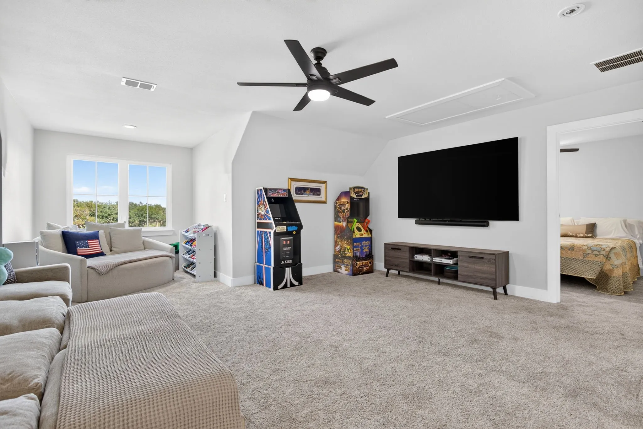 Single Family Residence For Sale in Parker County , 100 Fairway View Court, Lipan, Texas 76462, 4 Bedroom, 4 Bathroom, 4 Garage spaces, 3,105 Sqft, built in 2022, mls#21407150, Real Estate Agent in Lipan, Homes For Sale in Parker county, Homes For Sale in Lipan, Realtor in Lipan Texas, Real Estate Brokerage Independent Realty Texas, Luminita Cordes Realtor