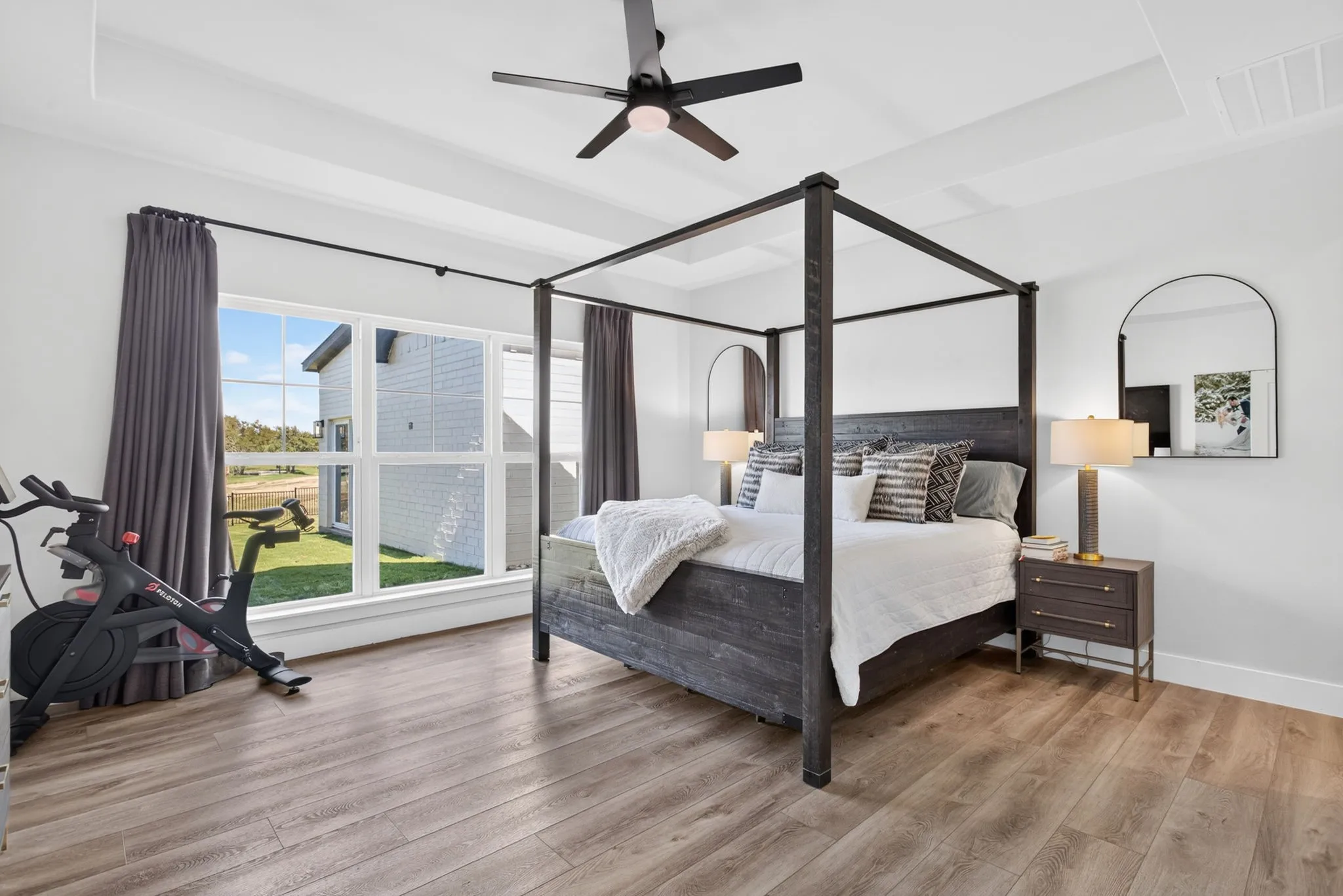 Single Family Residence For Sale in Parker County , 100 Fairway View Court, Lipan, Texas 76462, 4 Bedroom, 4 Bathroom, 4 Garage spaces, 3,105 Sqft, built in 2022, mls#21407150, Real Estate Agent in Lipan, Homes For Sale in Parker county, Homes For Sale in Lipan, Realtor in Lipan Texas, Real Estate Brokerage Independent Realty Texas, Luminita Cordes Realtor