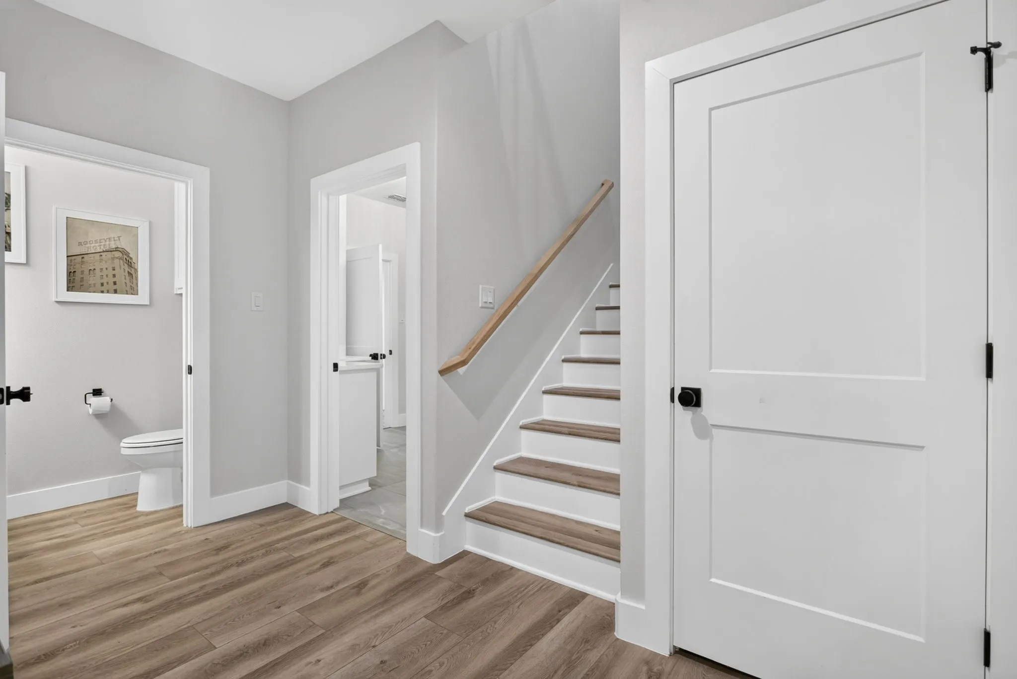 Single Family Residence For Sale in Parker County , 100 Fairway View Court, Lipan, Texas 76462, 4 Bedroom, 4 Bathroom, 4 Garage spaces, 3,105 Sqft, built in 2022, mls#21407150, Real Estate Agent in Lipan, Homes For Sale in Parker county, Homes For Sale in Lipan, Realtor in Lipan Texas, Real Estate Brokerage Independent Realty Texas, Luminita Cordes Realtor
