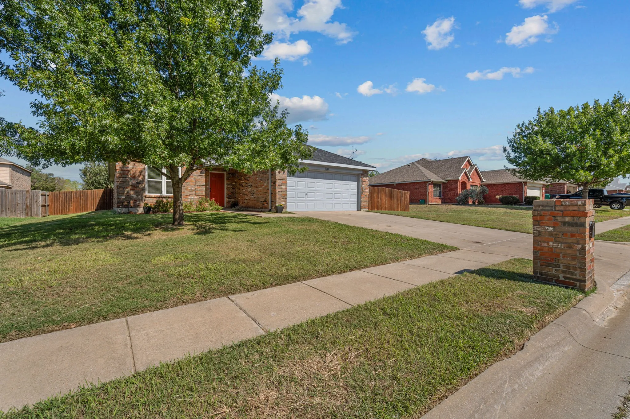 Single Family Residence For Sale in Denton County , 1608 Morin Drive, Denton, Texas 76207, 3 Bedroom, 2 Bathroom, 2 Garage spaces, 1,532 Sqft, built in 2004, mls#21365371, Real Estate Agent in Denton, Homes For Sale in Denton county, Homes For Sale in Denton, Realtor in Denton Texas, Real Estate Brokerage Independent Realty Texas, Luminita Cordes Realtor