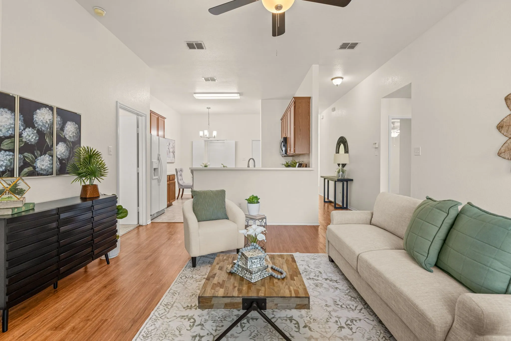 Single Family Residence For Sale in Denton County , 1608 Morin Drive, Denton, Texas 76207, 3 Bedroom, 2 Bathroom, 2 Garage spaces, 1,532 Sqft, built in 2004, mls#21365371, Real Estate Agent in Denton, Homes For Sale in Denton county, Homes For Sale in Denton, Realtor in Denton Texas, Real Estate Brokerage Independent Realty Texas, Luminita Cordes Realtor