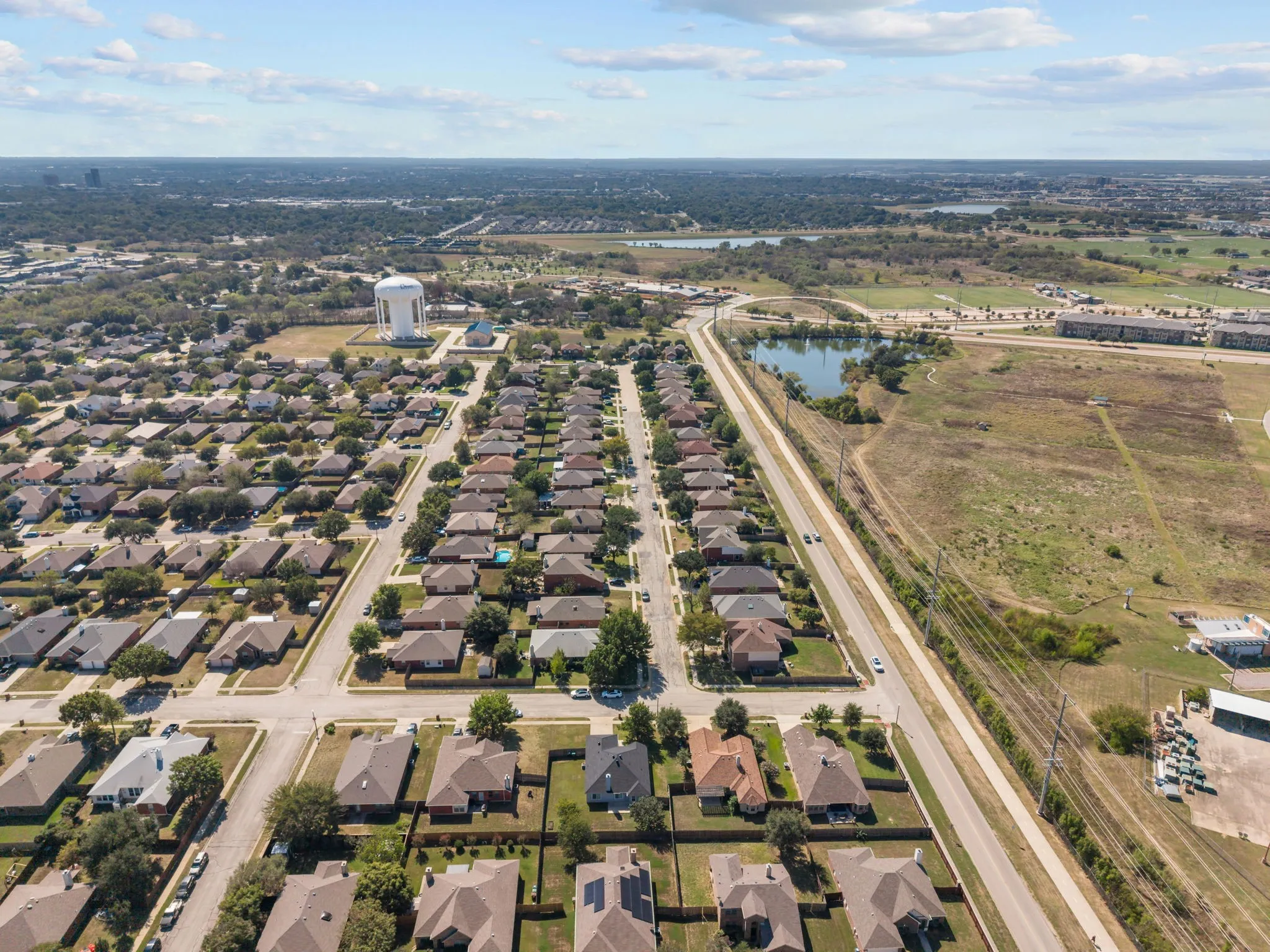 Single Family Residence For Sale in Denton County , 1608 Morin Drive, Denton, Texas 76207, 3 Bedroom, 2 Bathroom, 2 Garage spaces, 1,532 Sqft, built in 2004, mls#21365371, Real Estate Agent in Denton, Homes For Sale in Denton county, Homes For Sale in Denton, Realtor in Denton Texas, Real Estate Brokerage Independent Realty Texas, Luminita Cordes Realtor