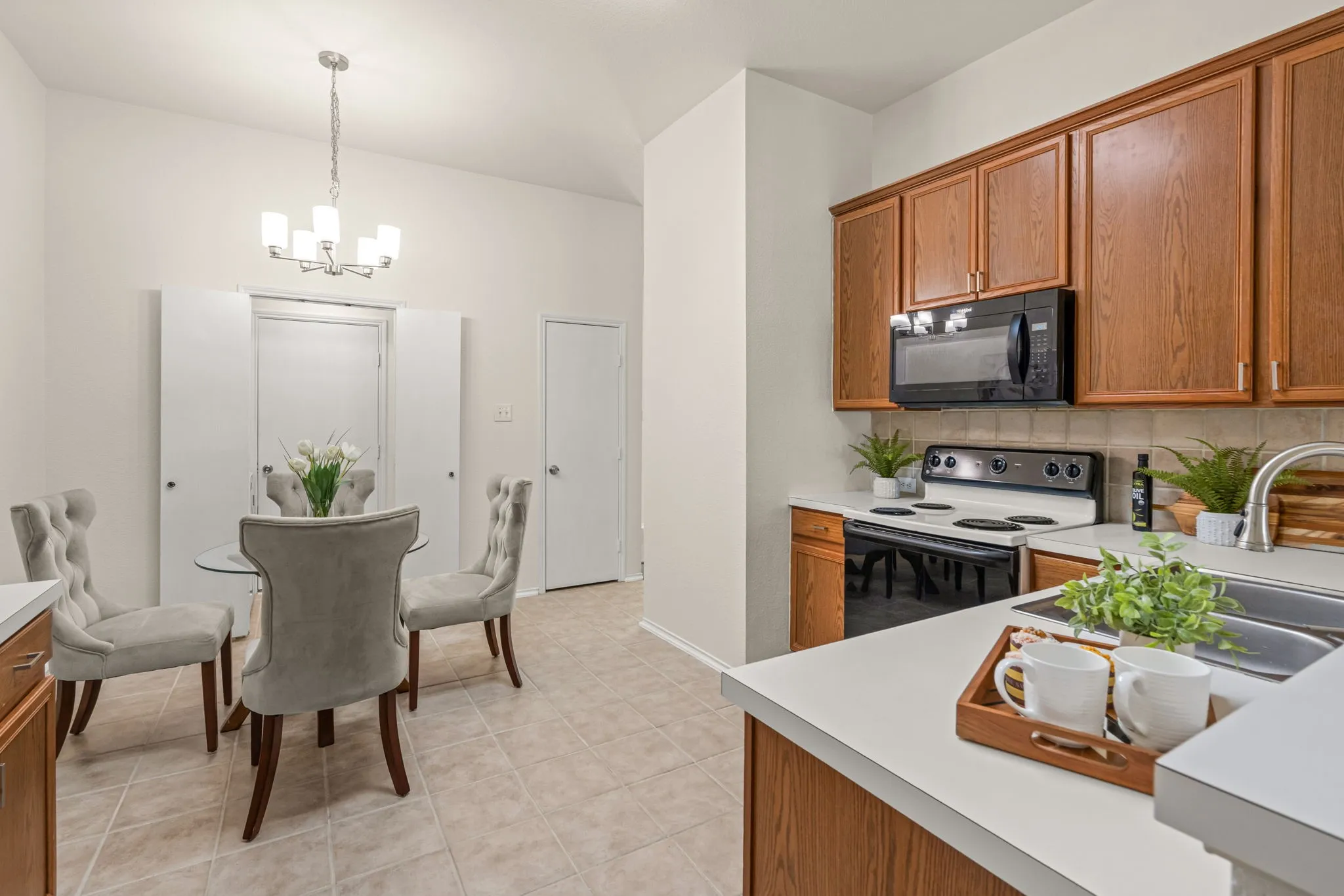 Single Family Residence For Sale in Denton County , 1608 Morin Drive, Denton, Texas 76207, 3 Bedroom, 2 Bathroom, 2 Garage spaces, 1,532 Sqft, built in 2004, mls#21365371, Real Estate Agent in Denton, Homes For Sale in Denton county, Homes For Sale in Denton, Realtor in Denton Texas, Real Estate Brokerage Independent Realty Texas, Luminita Cordes Realtor