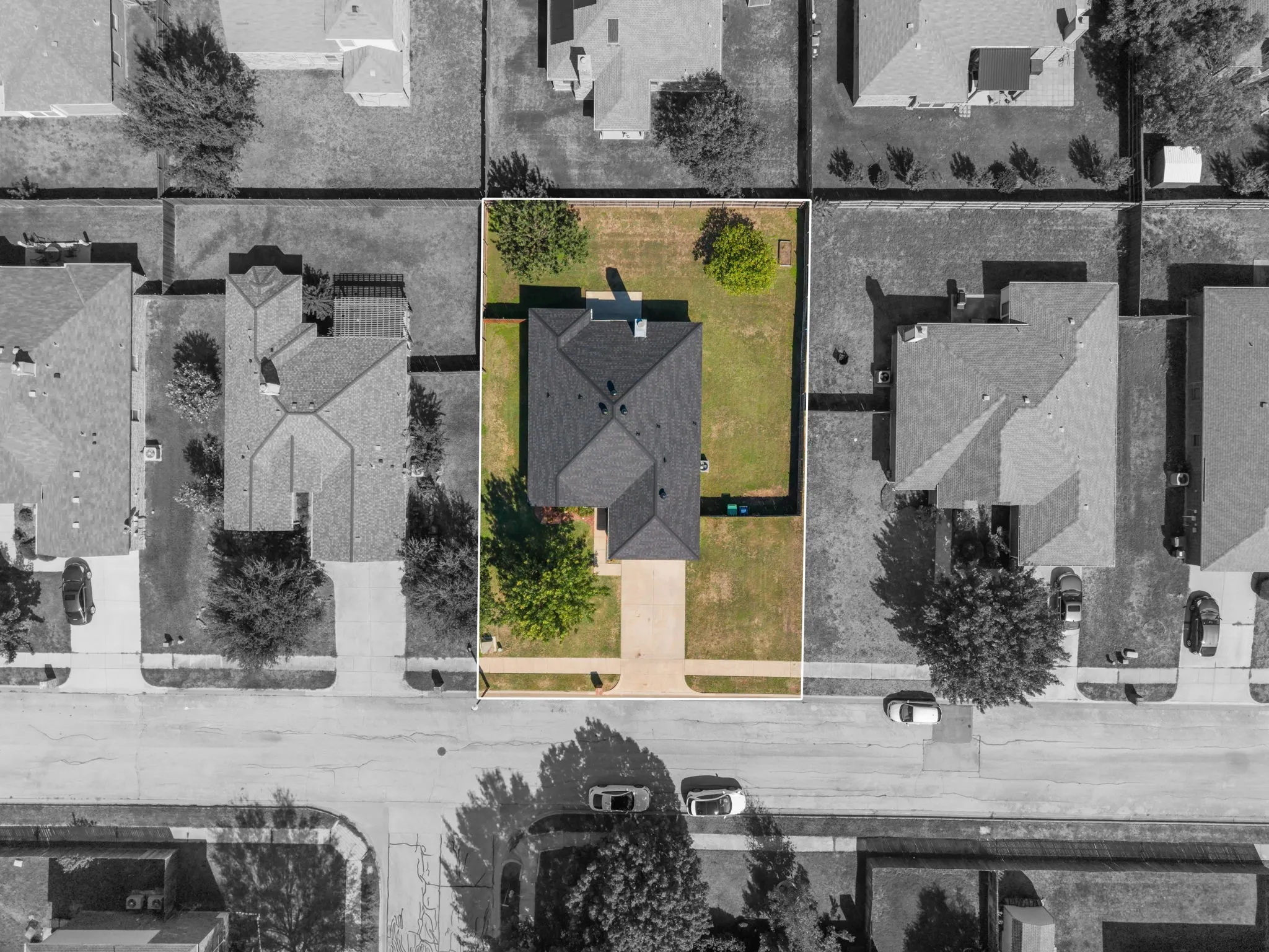 Single Family Residence For Sale in Denton County , 1608 Morin Drive, Denton, Texas 76207, 3 Bedroom, 2 Bathroom, 2 Garage spaces, 1,532 Sqft, built in 2004, mls#21365371, Real Estate Agent in Denton, Homes For Sale in Denton county, Homes For Sale in Denton, Realtor in Denton Texas, Real Estate Brokerage Independent Realty Texas, Luminita Cordes Realtor