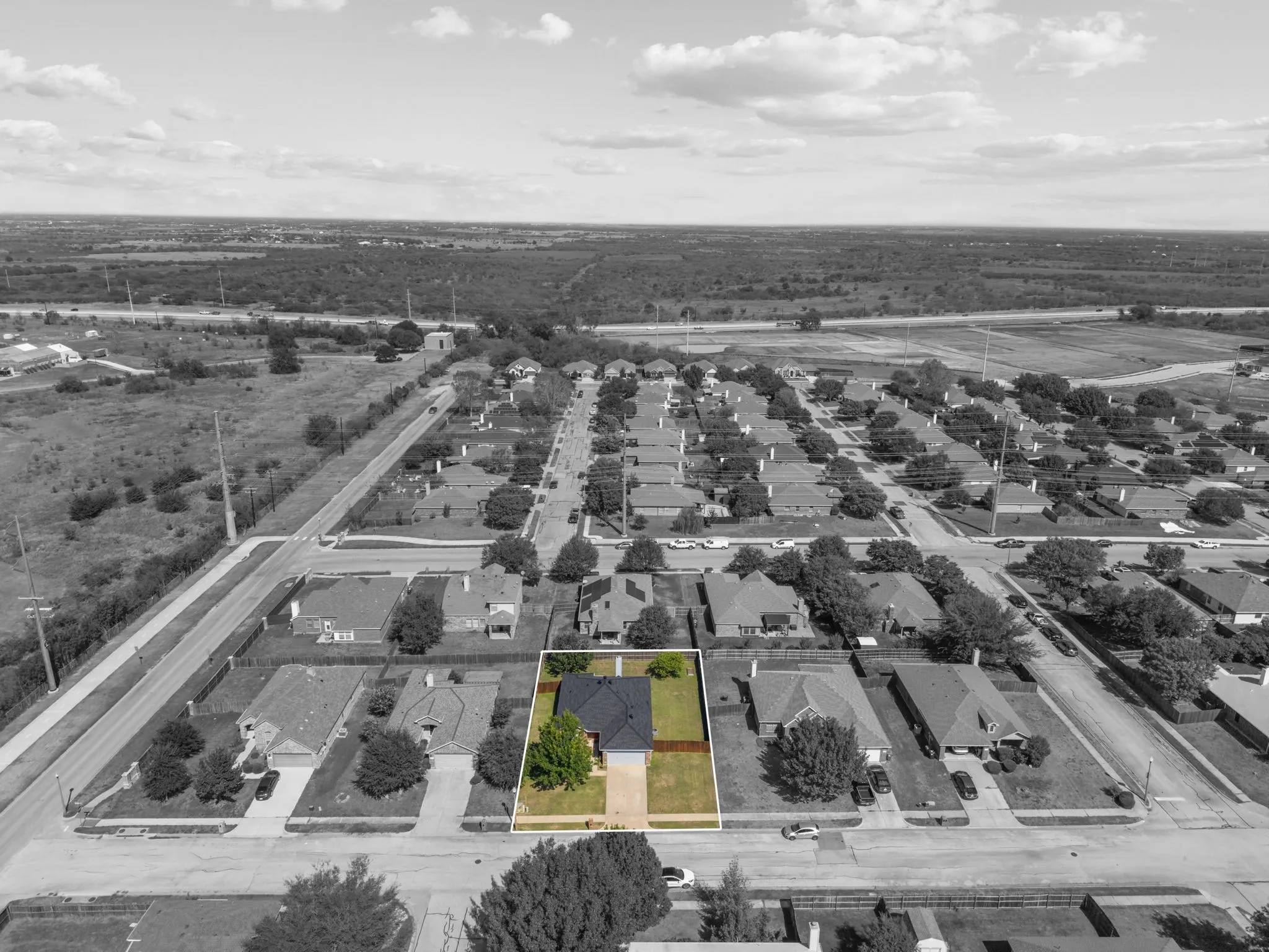 Single Family Residence For Sale in Denton County , 1608 Morin Drive, Denton, Texas 76207, 3 Bedroom, 2 Bathroom, 2 Garage spaces, 1,532 Sqft, built in 2004, mls#21365371, Real Estate Agent in Denton, Homes For Sale in Denton county, Homes For Sale in Denton, Realtor in Denton Texas, Real Estate Brokerage Independent Realty Texas, Luminita Cordes Realtor