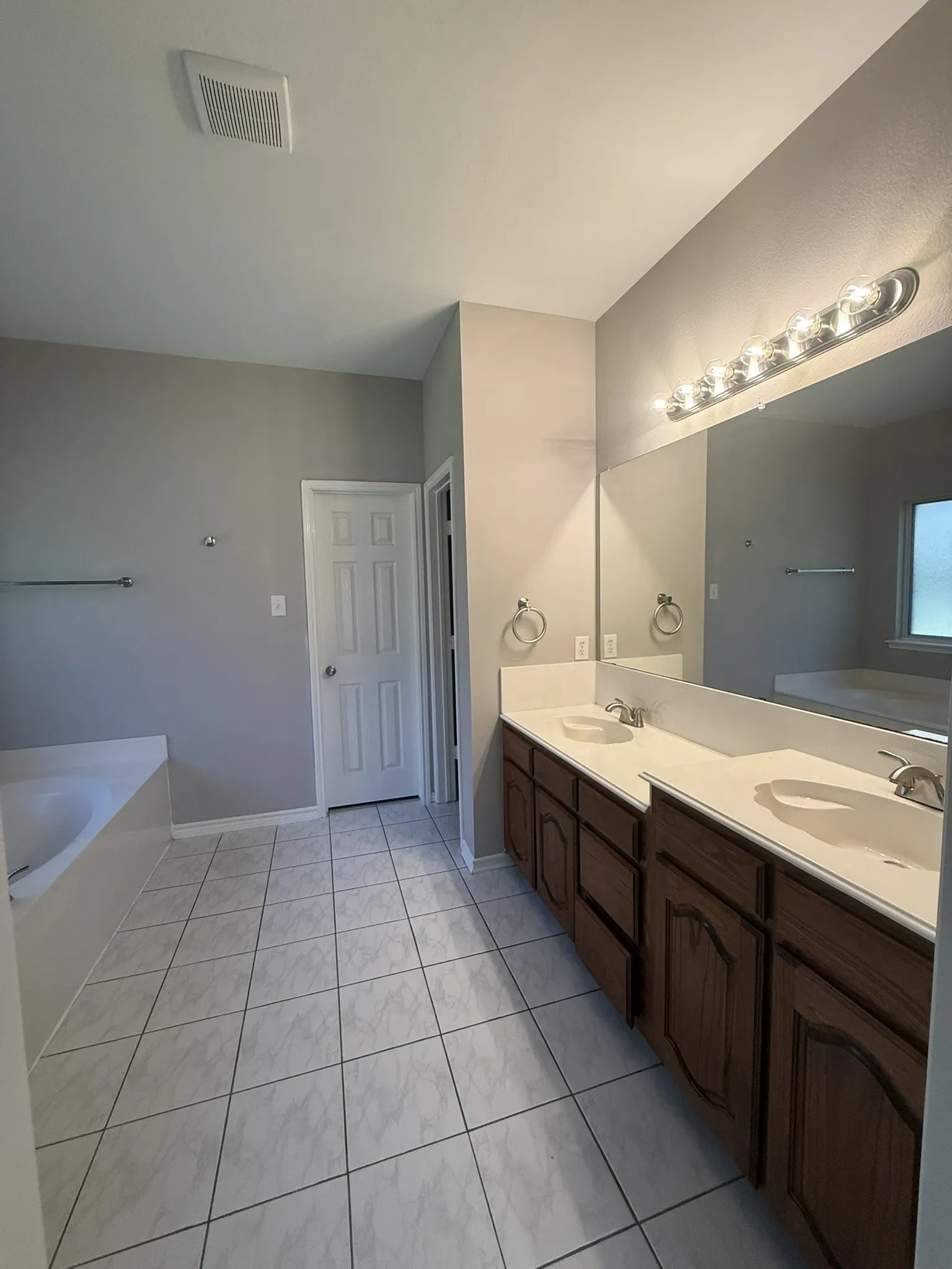 Single Family Residence For Rent in Denton County , 1220 Resaca Drive, Frisco, Texas 75033, 5 Bedroom, 4 Bathroom, 2 Garage spaces, 3,057 Sqft, built in 2003, mls#21407260, Real Estate Agent in Frisco, Homes For Rent in Denton county, Homes For Rent in Frisco, Realtor in Frisco Texas, Real Estate Brokerage Independent Realty Texas, Luminita Cordes Realtor