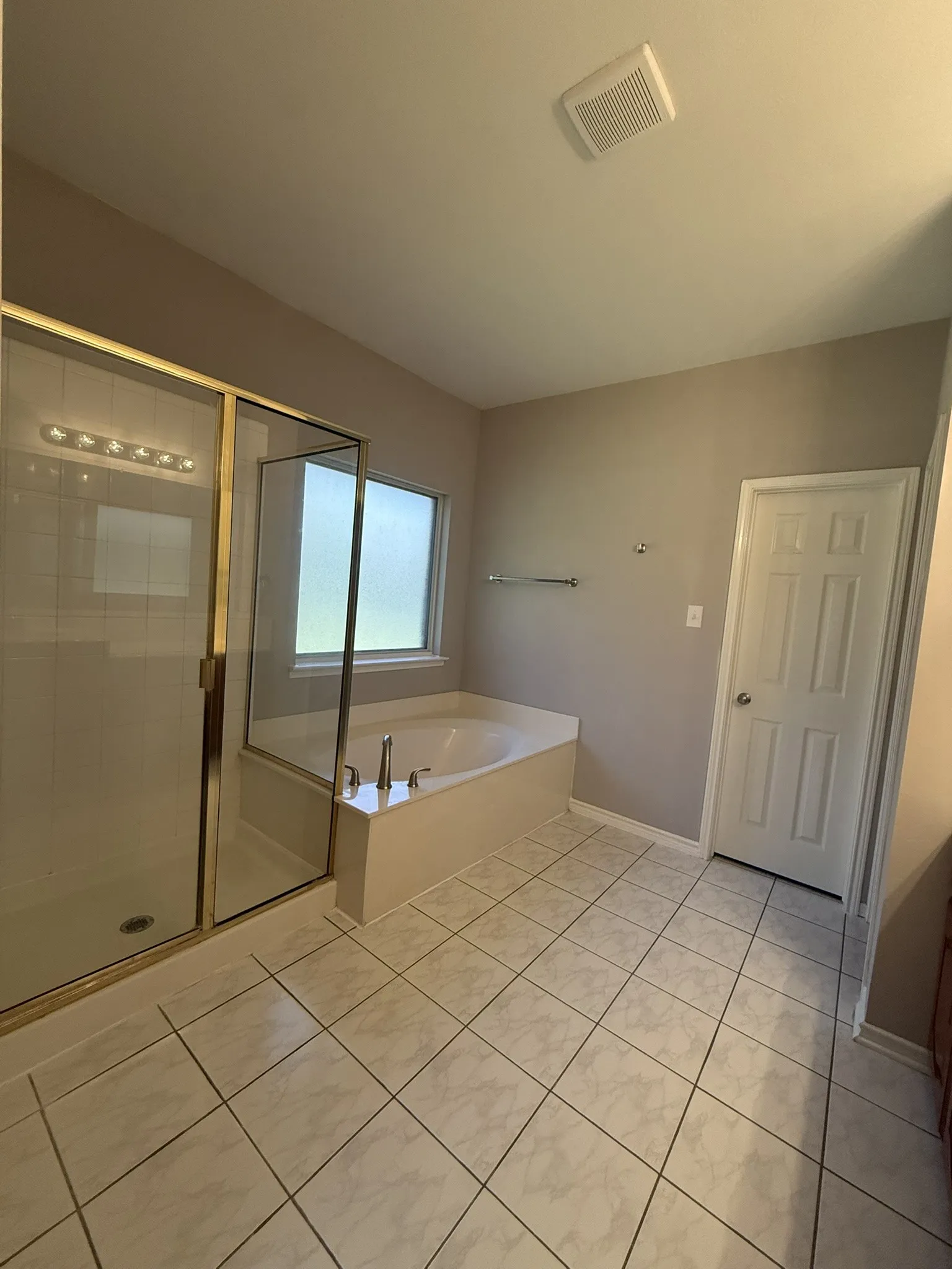 Single Family Residence For Rent in Denton County , 1220 Resaca Drive, Frisco, Texas 75033, 5 Bedroom, 4 Bathroom, 2 Garage spaces, 3,057 Sqft, built in 2003, mls#21407260, Real Estate Agent in Frisco, Homes For Rent in Denton county, Homes For Rent in Frisco, Realtor in Frisco Texas, Real Estate Brokerage Independent Realty Texas, Luminita Cordes Realtor