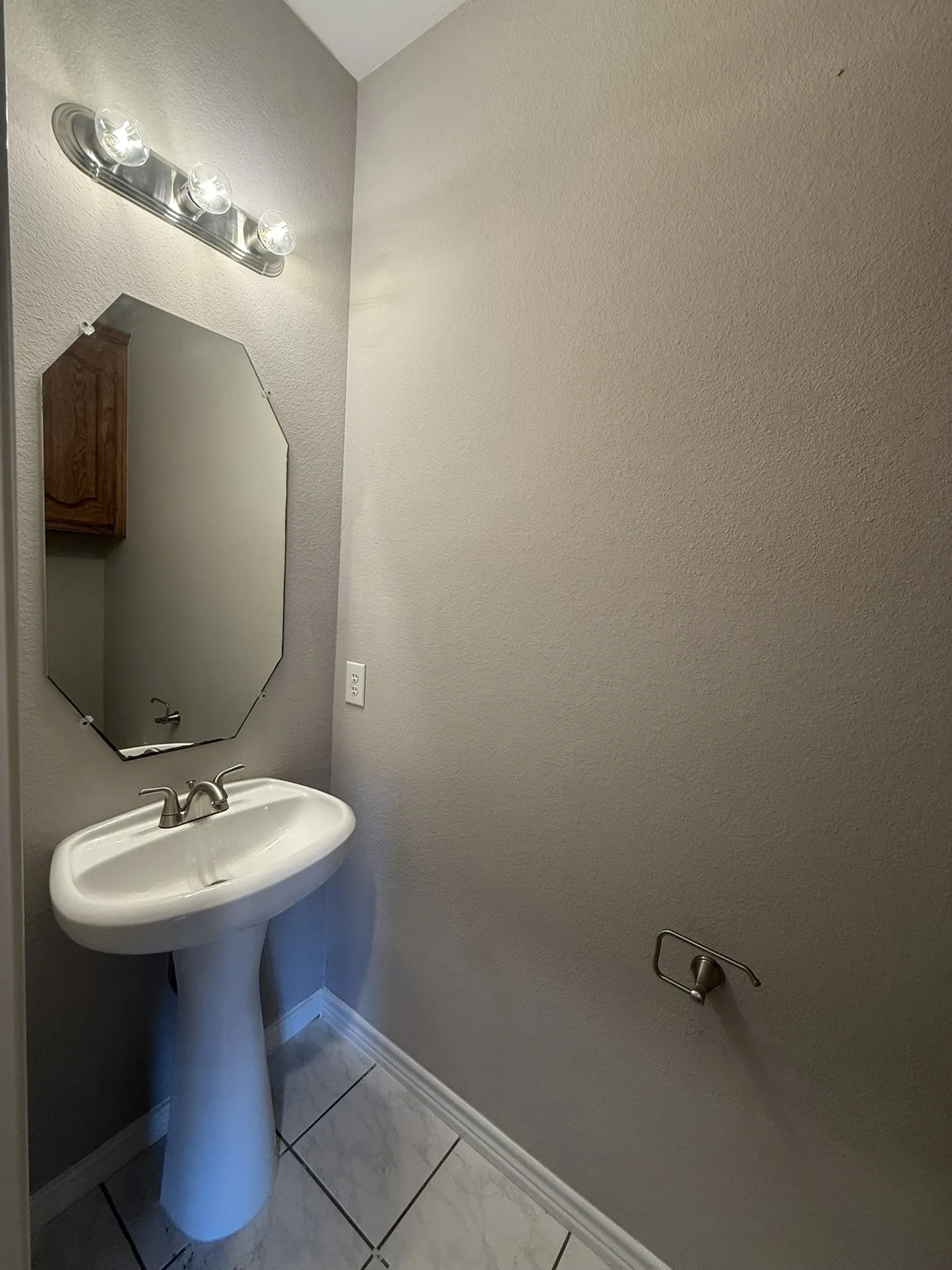 Single Family Residence For Rent in Denton County , 1220 Resaca Drive, Frisco, Texas 75033, 5 Bedroom, 4 Bathroom, 2 Garage spaces, 3,057 Sqft, built in 2003, mls#21407260, Real Estate Agent in Frisco, Homes For Rent in Denton county, Homes For Rent in Frisco, Realtor in Frisco Texas, Real Estate Brokerage Independent Realty Texas, Luminita Cordes Realtor