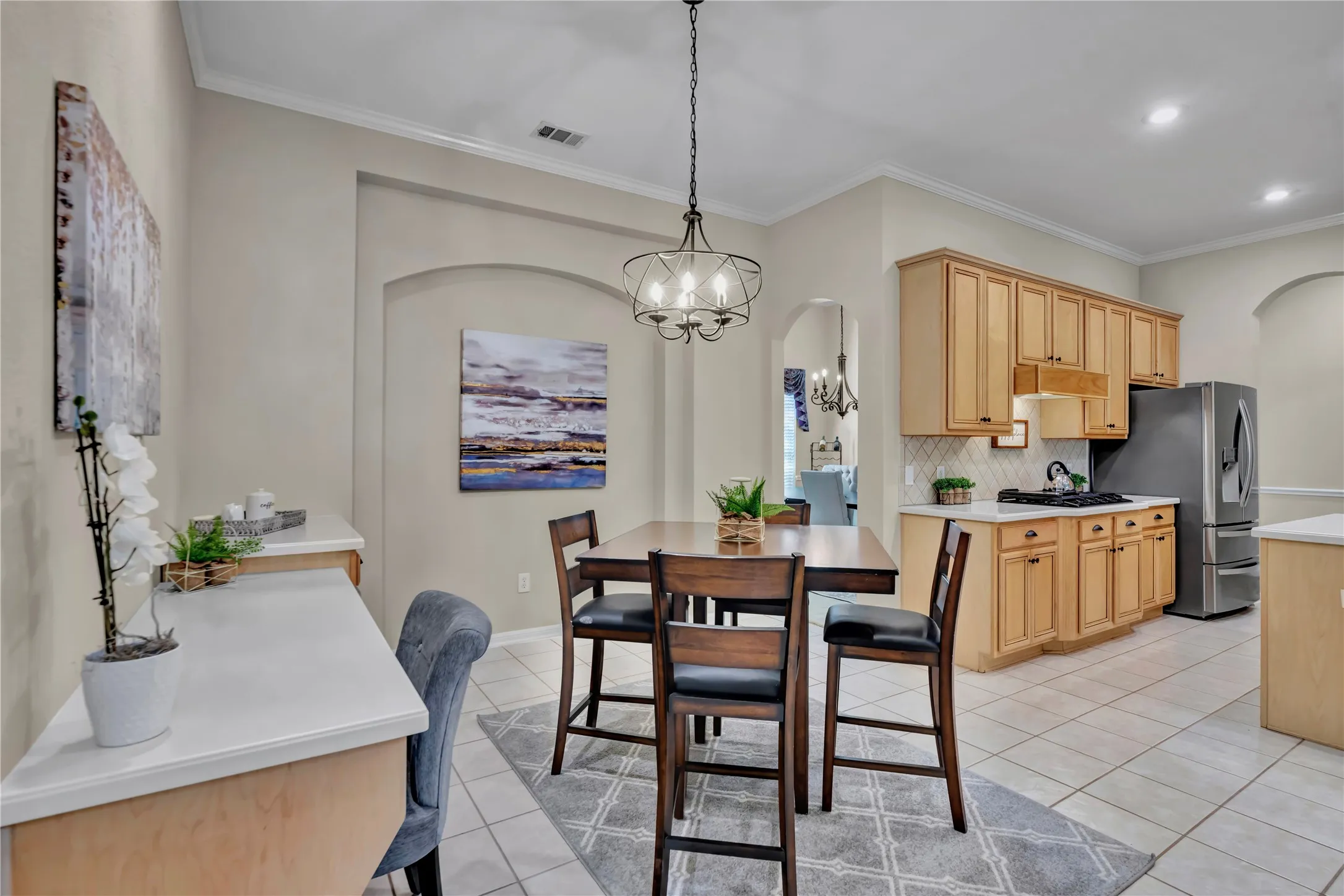 Single Family Residence For Sale in Tarrant County , 1302 Rosebriar Lane, Mansfield, Texas 76063, 3 Bedroom, 2 Bathroom, 3 Garage spaces, 2,441 Sqft, built in 2002, mls#21401155, Real Estate Agent in Mansfield, Homes For Sale in Tarrant county, Homes For Sale in Mansfield, Realtor in Mansfield Texas, Real Estate Brokerage Independent Realty Texas, Luminita Cordes Realtor