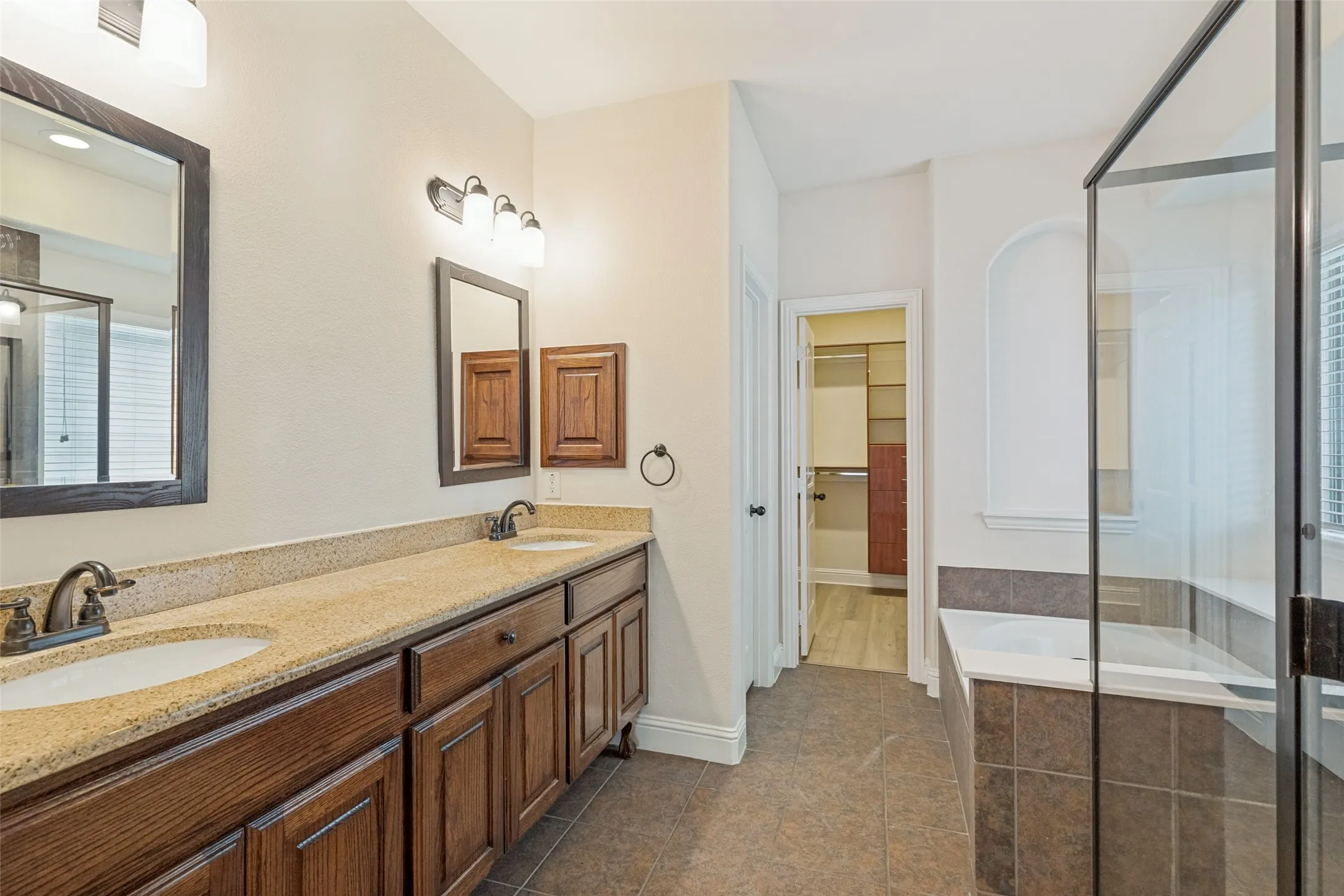 Single Family Residence For Rent in Denton County , 1100 Brendan Drive, Little Elm, Texas 75068, 4 Bedroom, 4 Bathroom, 2 Garage spaces, 2,921 Sqft, built in 2010, mls#21406855, Real Estate Agent in Little Elm, Homes For Rent in Denton county, Homes For Rent in Little Elm, Realtor in Little Elm Texas, Real Estate Brokerage Independent Realty Texas, Luminita Cordes Realtor