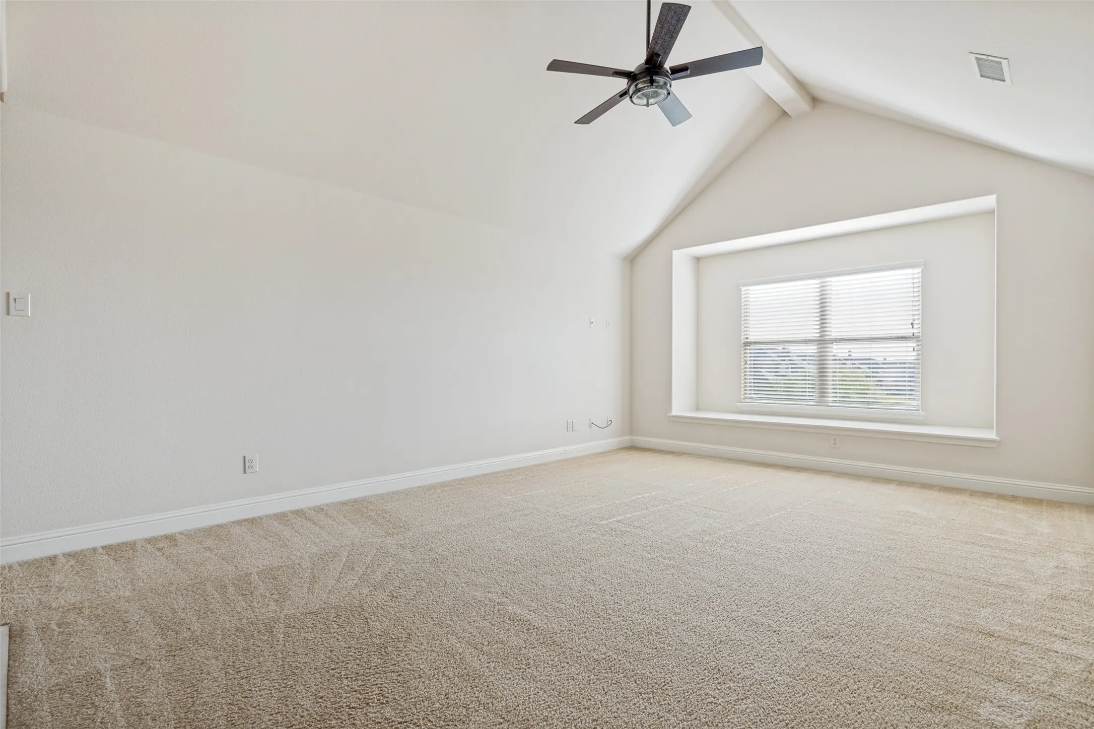 Single Family Residence For Rent in Denton County , 1100 Brendan Drive, Little Elm, Texas 75068, 4 Bedroom, 4 Bathroom, 2 Garage spaces, 2,921 Sqft, built in 2010, mls#21406855, Real Estate Agent in Little Elm, Homes For Rent in Denton county, Homes For Rent in Little Elm, Realtor in Little Elm Texas, Real Estate Brokerage Independent Realty Texas, Luminita Cordes Realtor