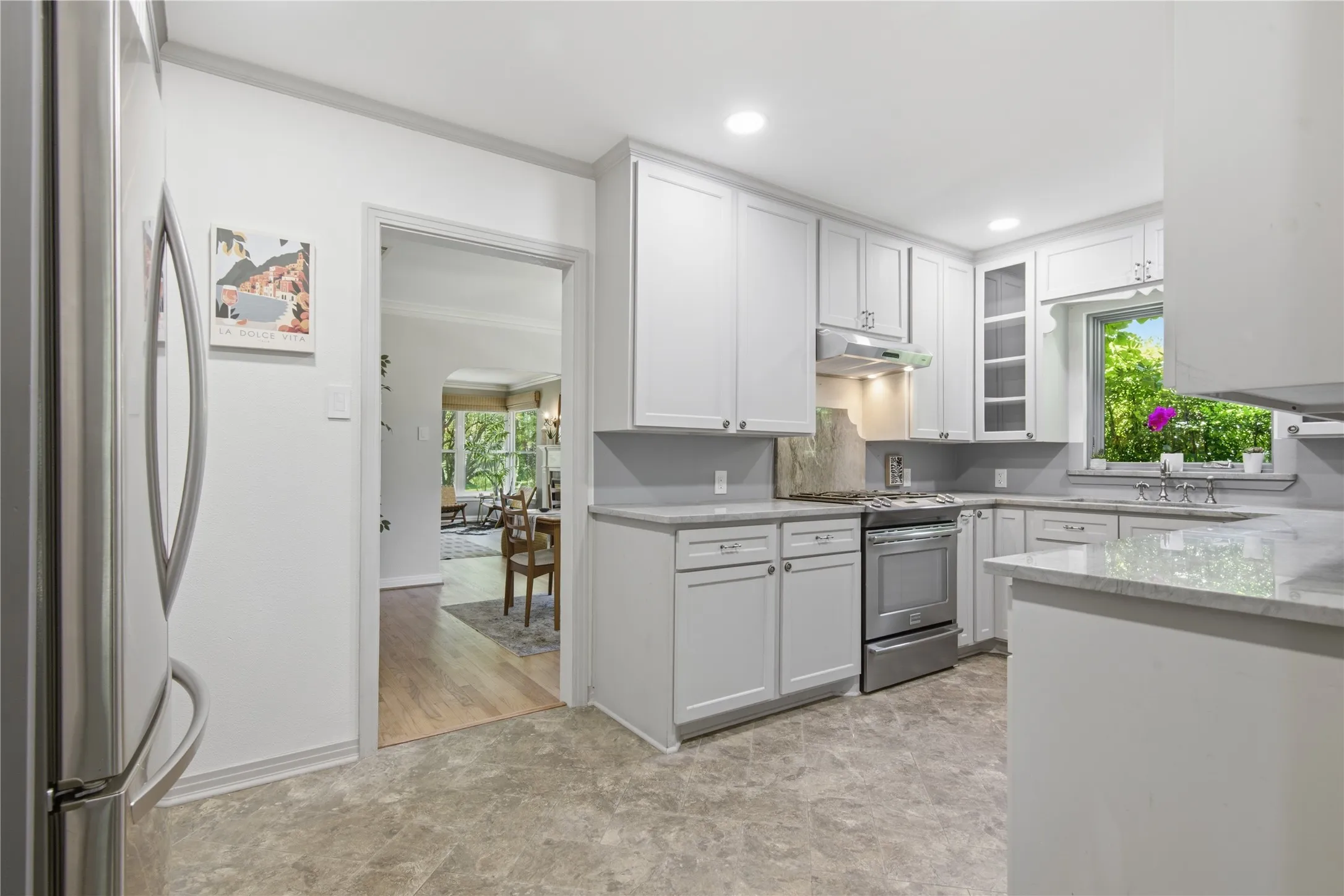 Single Family Residence For Sale in Dallas County , 2307 Lawndale Drive, Dallas, Texas 75211, 3 Bedroom, 1 Bathroom, 2 Garage spaces, 1,348 Sqft, built in 1941, mls#21407256, Real Estate Agent in Dallas, Homes For Sale in Dallas county, Homes For Sale in Dallas, Realtor in Dallas Texas, Real Estate Brokerage Independent Realty Texas, Luminita Cordes Realtor