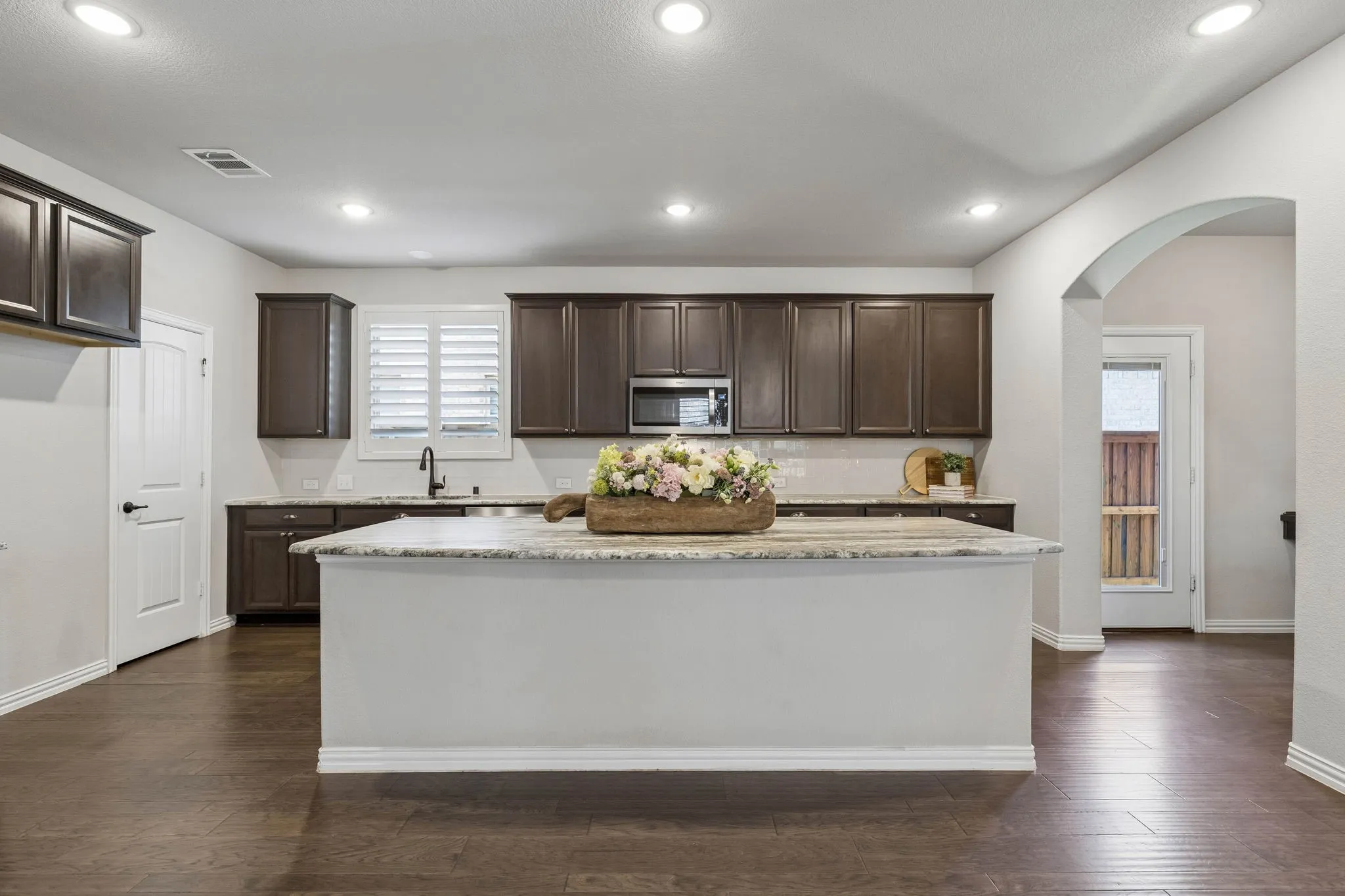 Single Family Residence For Sale in Denton County , 2113 Almassera Drive, Little Elm, Texas 75068, 3 Bedroom, 2 Bathroom, 2 Garage spaces, 1,797 Sqft, built in 2020, mls#21404977, Real Estate Agent in Little Elm, Homes For Sale in Denton county, Homes For Sale in Little Elm, Realtor in Little Elm Texas, Real Estate Brokerage Independent Realty Texas, Luminita Cordes Realtor