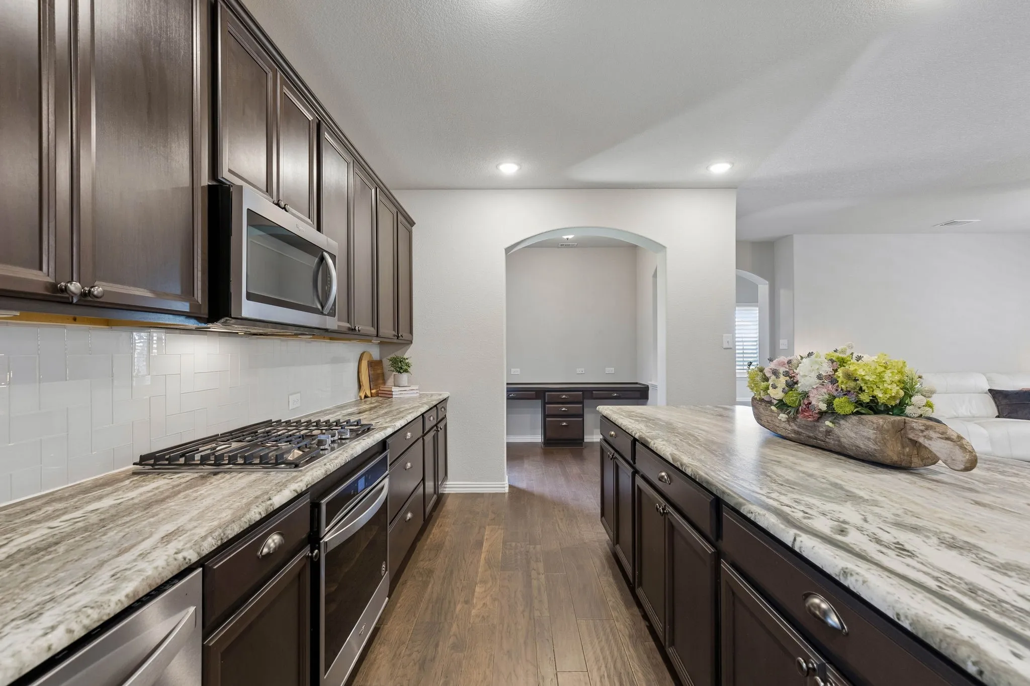 Single Family Residence For Sale in Denton County , 2113 Almassera Drive, Little Elm, Texas 75068, 3 Bedroom, 2 Bathroom, 2 Garage spaces, 1,797 Sqft, built in 2020, mls#21404977, Real Estate Agent in Little Elm, Homes For Sale in Denton county, Homes For Sale in Little Elm, Realtor in Little Elm Texas, Real Estate Brokerage Independent Realty Texas, Luminita Cordes Realtor