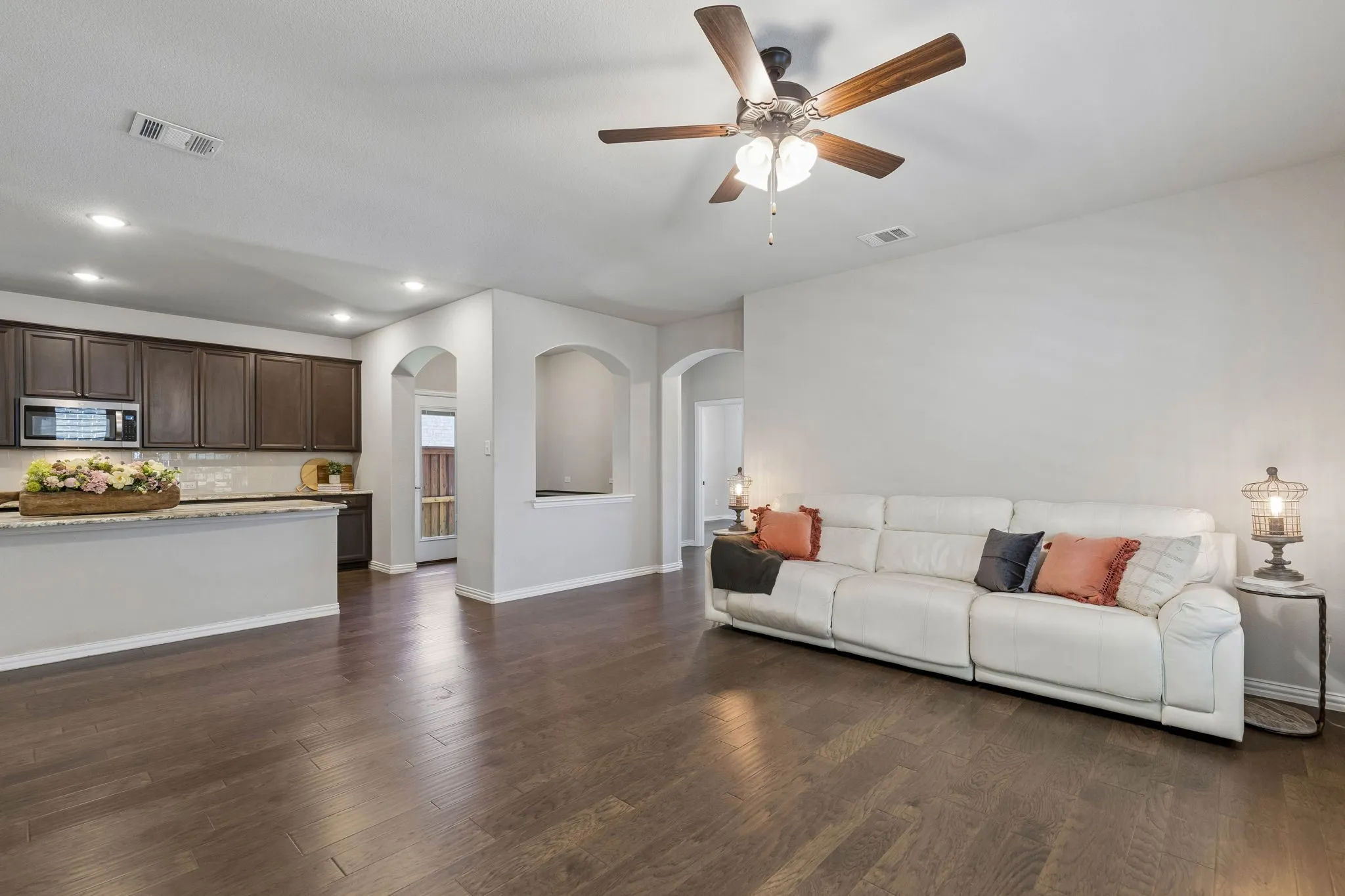 Single Family Residence For Sale in Denton County , 2113 Almassera Drive, Little Elm, Texas 75068, 3 Bedroom, 2 Bathroom, 2 Garage spaces, 1,797 Sqft, built in 2020, mls#21404977, Real Estate Agent in Little Elm, Homes For Sale in Denton county, Homes For Sale in Little Elm, Realtor in Little Elm Texas, Real Estate Brokerage Independent Realty Texas, Luminita Cordes Realtor