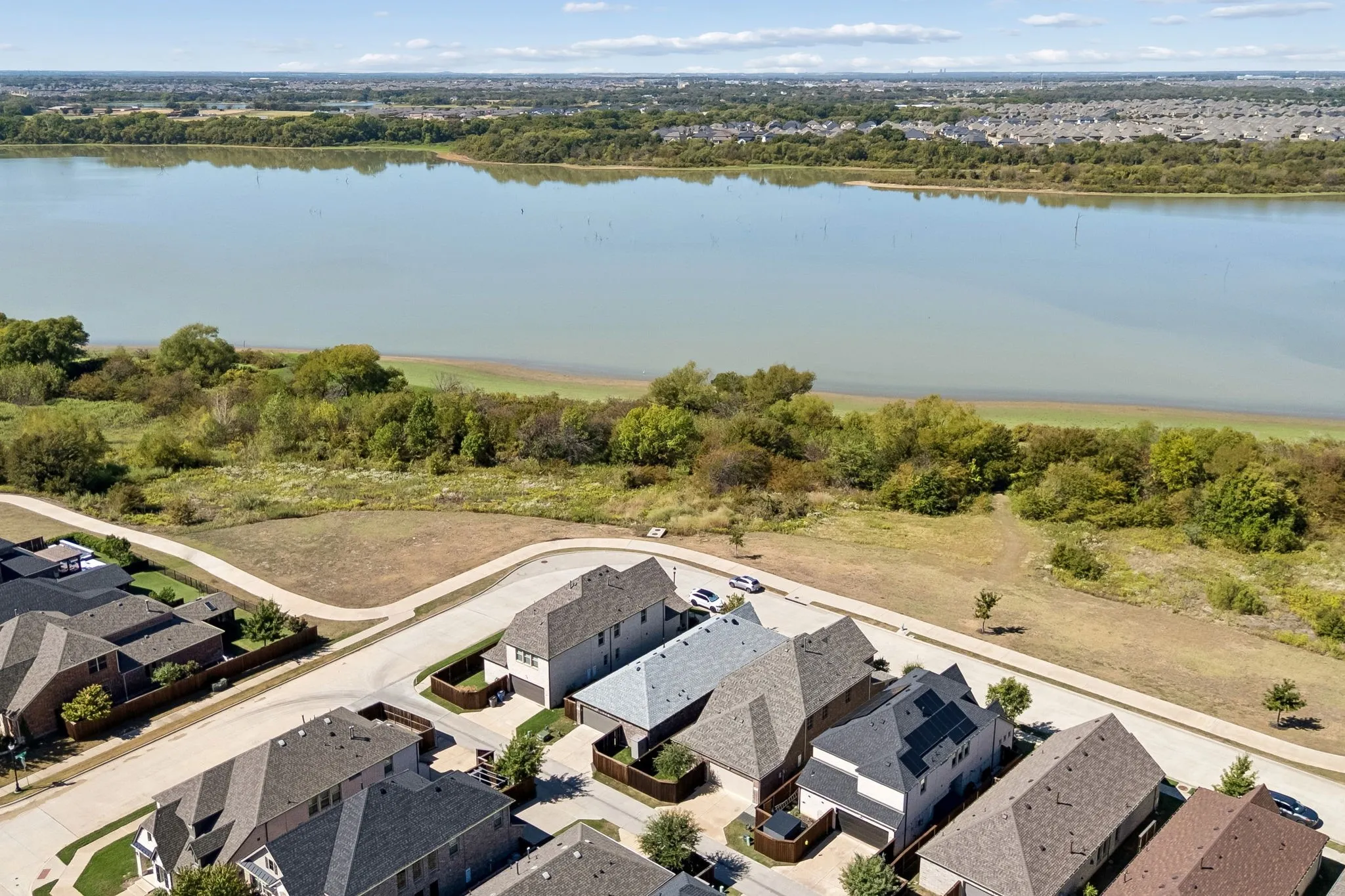 Single Family Residence For Sale in Denton County , 2113 Almassera Drive, Little Elm, Texas 75068, 3 Bedroom, 2 Bathroom, 2 Garage spaces, 1,797 Sqft, built in 2020, mls#21404977, Real Estate Agent in Little Elm, Homes For Sale in Denton county, Homes For Sale in Little Elm, Realtor in Little Elm Texas, Real Estate Brokerage Independent Realty Texas, Luminita Cordes Realtor