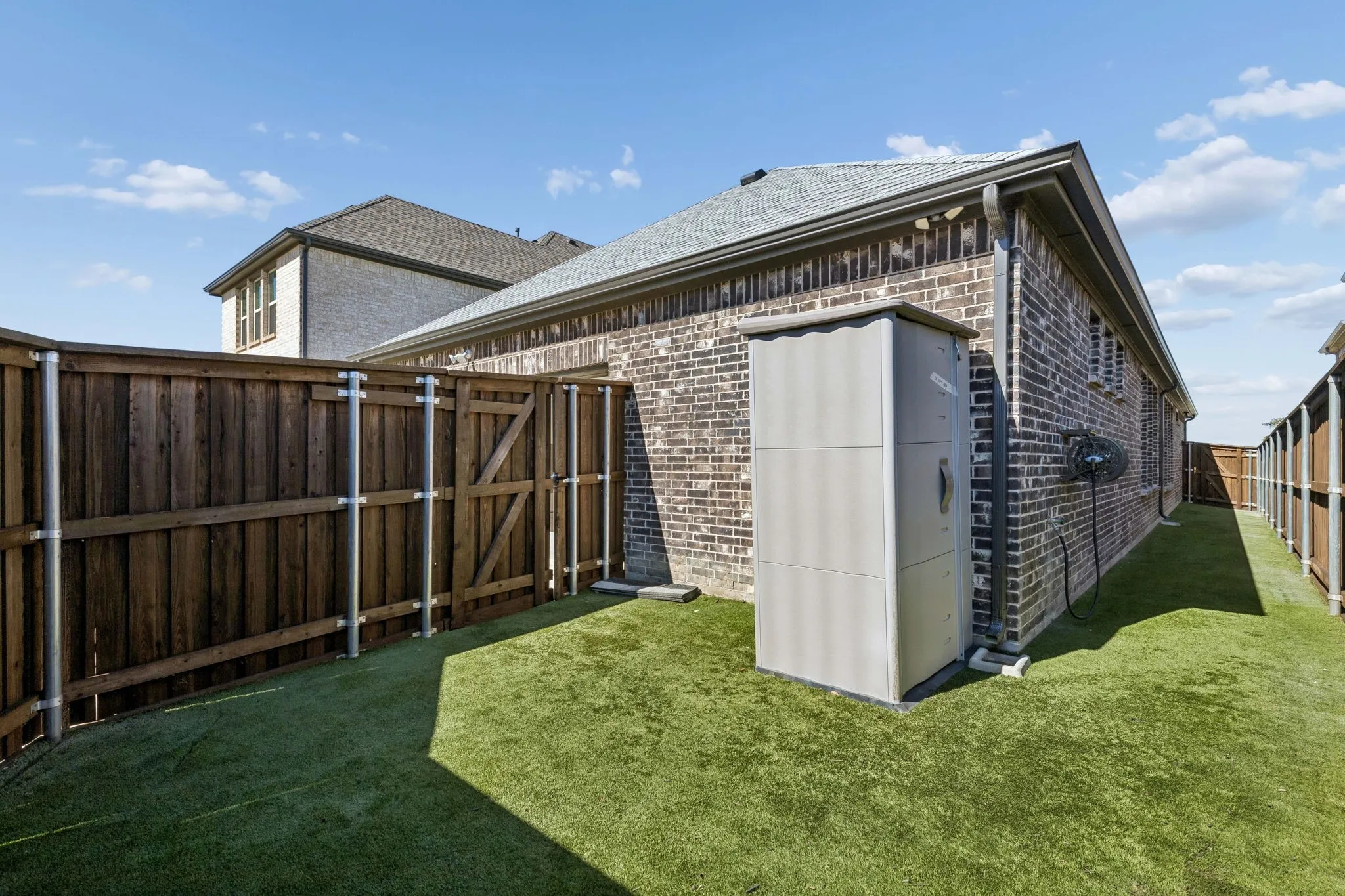 Single Family Residence For Sale in Denton County , 2113 Almassera Drive, Little Elm, Texas 75068, 3 Bedroom, 2 Bathroom, 2 Garage spaces, 1,797 Sqft, built in 2020, mls#21404977, Real Estate Agent in Little Elm, Homes For Sale in Denton county, Homes For Sale in Little Elm, Realtor in Little Elm Texas, Real Estate Brokerage Independent Realty Texas, Luminita Cordes Realtor
