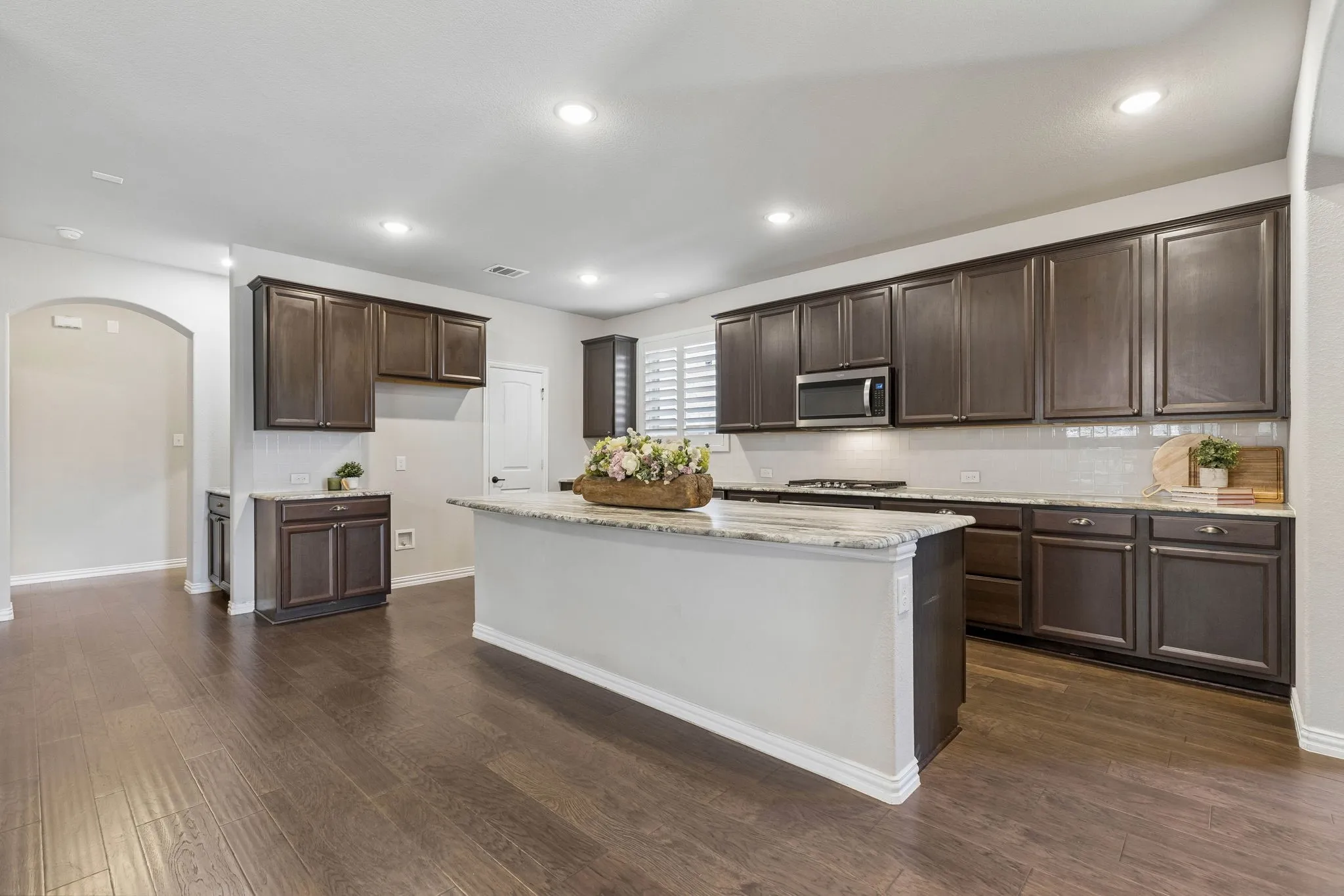 Single Family Residence For Sale in Denton County , 2113 Almassera Drive, Little Elm, Texas 75068, 3 Bedroom, 2 Bathroom, 2 Garage spaces, 1,797 Sqft, built in 2020, mls#21404977, Real Estate Agent in Little Elm, Homes For Sale in Denton county, Homes For Sale in Little Elm, Realtor in Little Elm Texas, Real Estate Brokerage Independent Realty Texas, Luminita Cordes Realtor