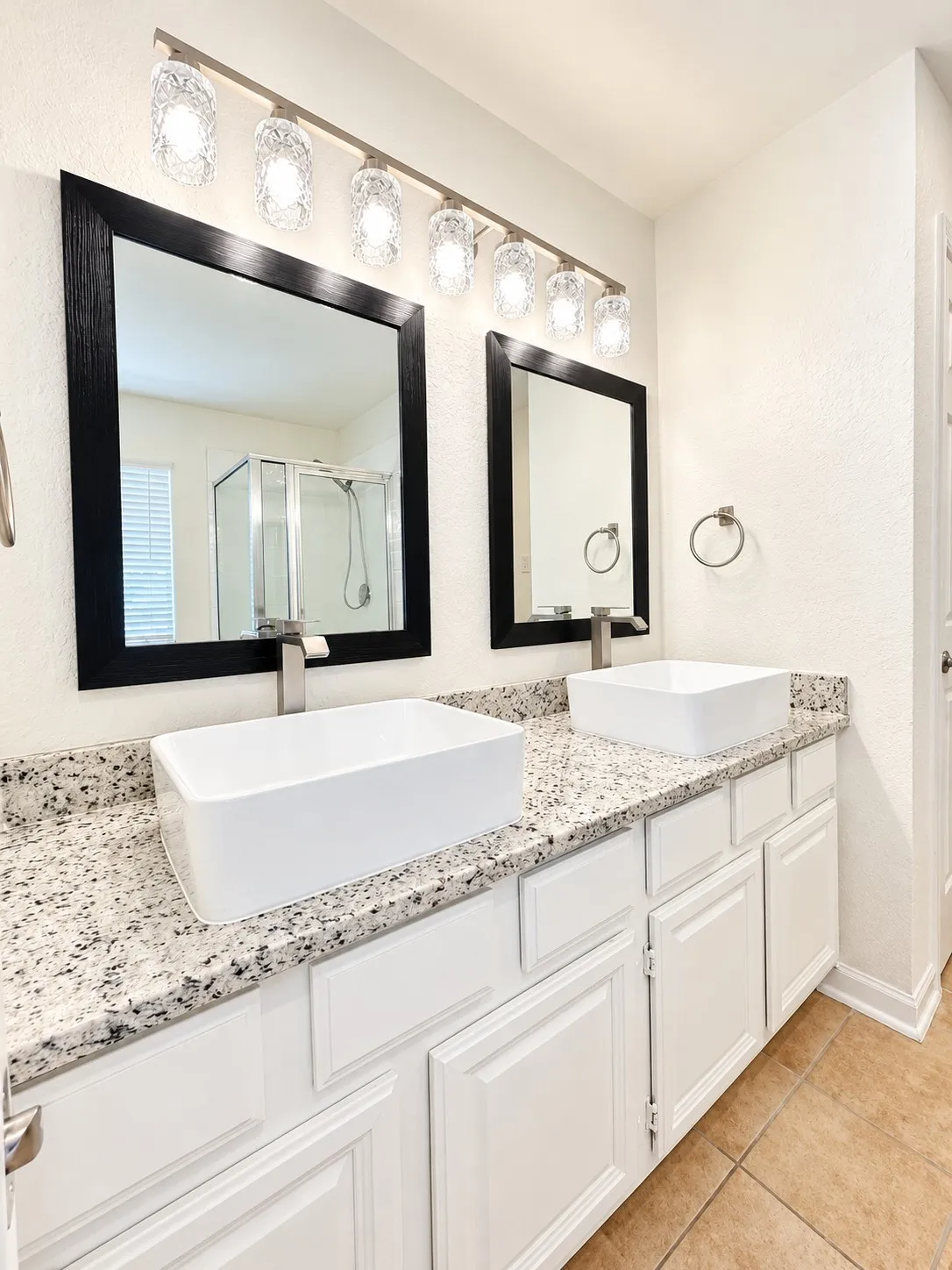 Single Family Residence For Sale in Denton County , 2536 Windchase Drive, Flower Mound, Texas 75028, 3 Bedroom, 3 Bathroom, 2 Garage spaces, 1,983 Sqft, built in 1992, mls#21406608, Real Estate Agent in Flower Mound, Homes For Sale in Denton county, Homes For Sale in Flower Mound, Realtor in Flower Mound Texas, Real Estate Brokerage Independent Realty Texas, Luminita Cordes Realtor