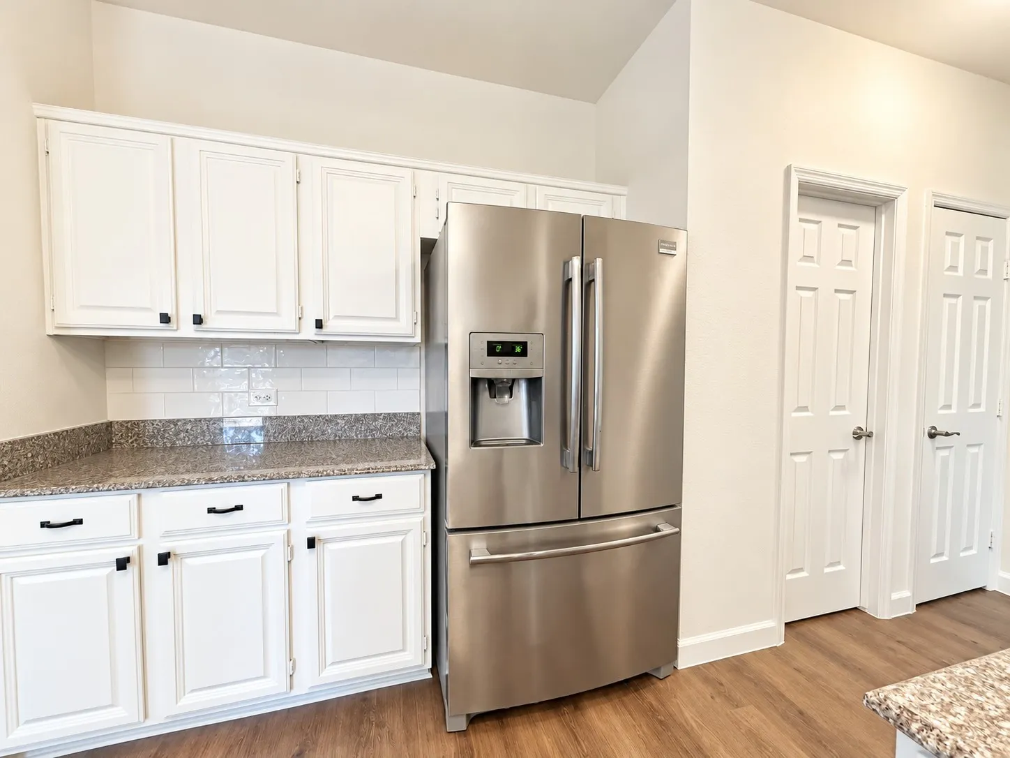 Single Family Residence For Sale in Denton County , 2536 Windchase Drive, Flower Mound, Texas 75028, 3 Bedroom, 3 Bathroom, 2 Garage spaces, 1,983 Sqft, built in 1992, mls#21406608, Real Estate Agent in Flower Mound, Homes For Sale in Denton county, Homes For Sale in Flower Mound, Realtor in Flower Mound Texas, Real Estate Brokerage Independent Realty Texas, Luminita Cordes Realtor