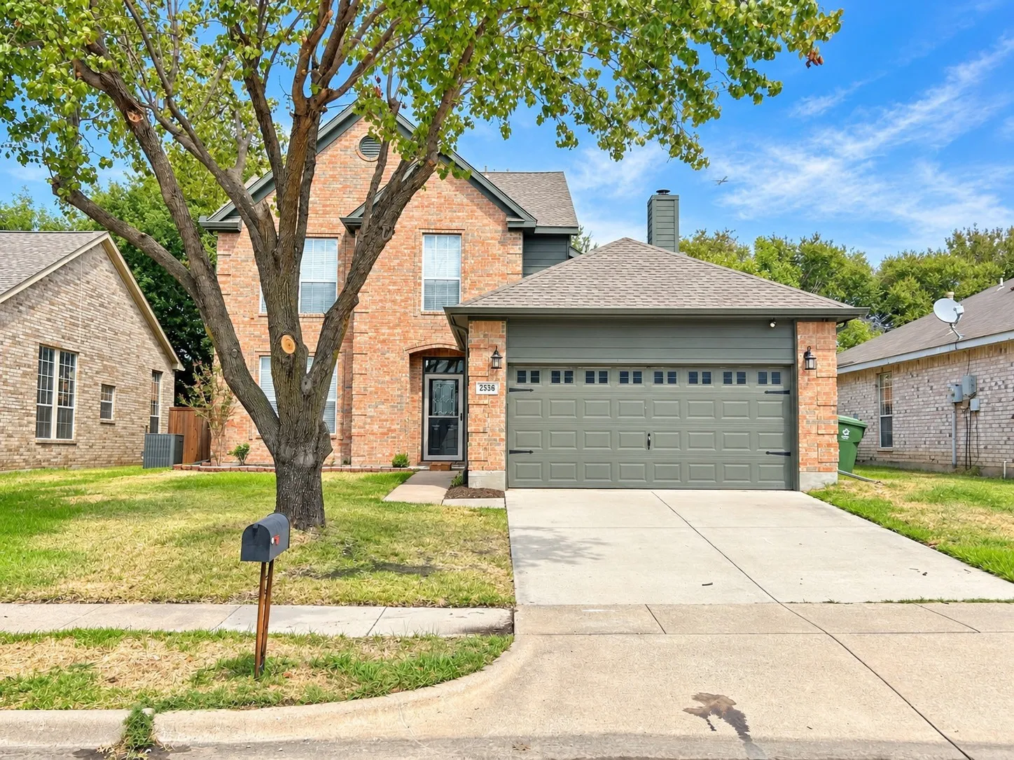 Single Family Residence For Sale in Denton County , 2536 Windchase Drive, Flower Mound, Texas 75028, 3 Bedroom, 3 Bathroom, 2 Garage spaces, 1,983 Sqft, built in 1992, mls#21406608, Real Estate Agent in Flower Mound, Homes For Sale in Denton county, Homes For Sale in Flower Mound, Realtor in Flower Mound Texas, Real Estate Brokerage Independent Realty Texas, Luminita Cordes Realtor