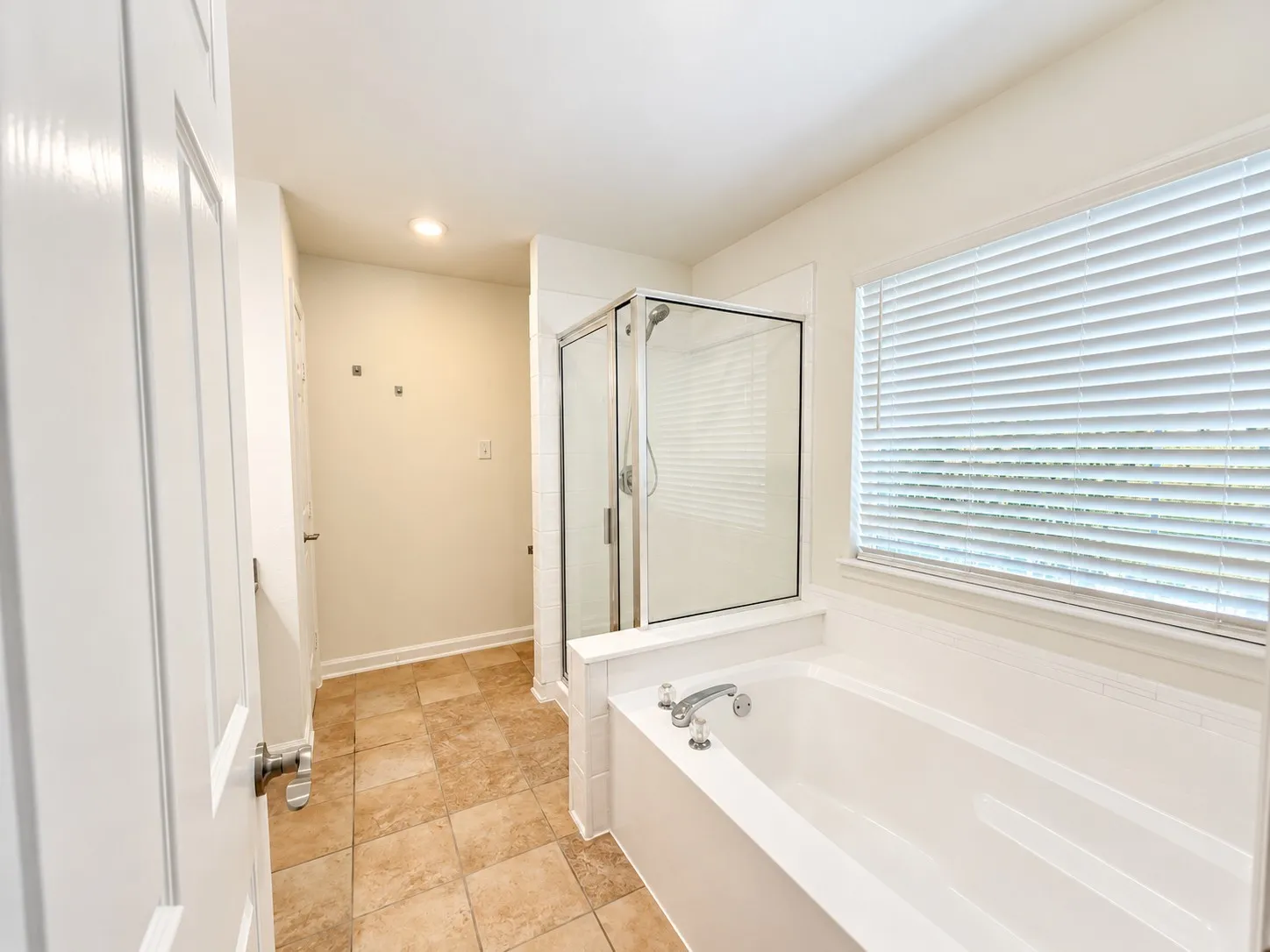Single Family Residence For Sale in Denton County , 2536 Windchase Drive, Flower Mound, Texas 75028, 3 Bedroom, 3 Bathroom, 2 Garage spaces, 1,983 Sqft, built in 1992, mls#21406608, Real Estate Agent in Flower Mound, Homes For Sale in Denton county, Homes For Sale in Flower Mound, Realtor in Flower Mound Texas, Real Estate Brokerage Independent Realty Texas, Luminita Cordes Realtor