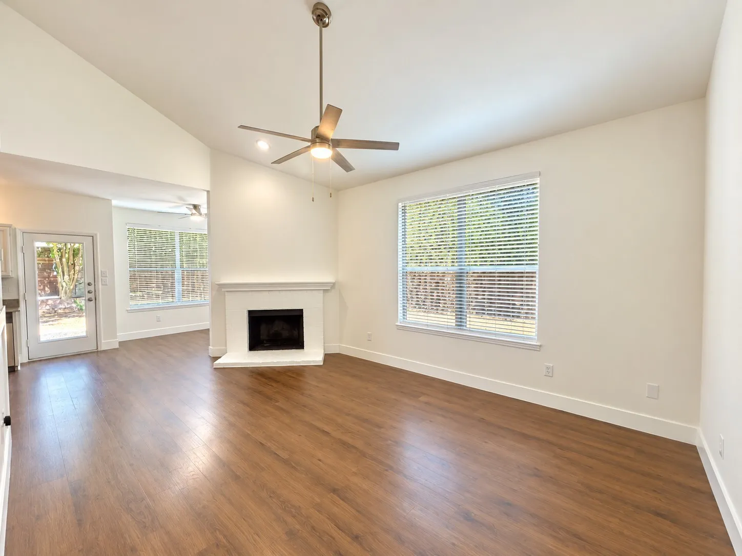 Single Family Residence For Sale in Denton County , 2536 Windchase Drive, Flower Mound, Texas 75028, 3 Bedroom, 3 Bathroom, 2 Garage spaces, 1,983 Sqft, built in 1992, mls#21406608, Real Estate Agent in Flower Mound, Homes For Sale in Denton county, Homes For Sale in Flower Mound, Realtor in Flower Mound Texas, Real Estate Brokerage Independent Realty Texas, Luminita Cordes Realtor