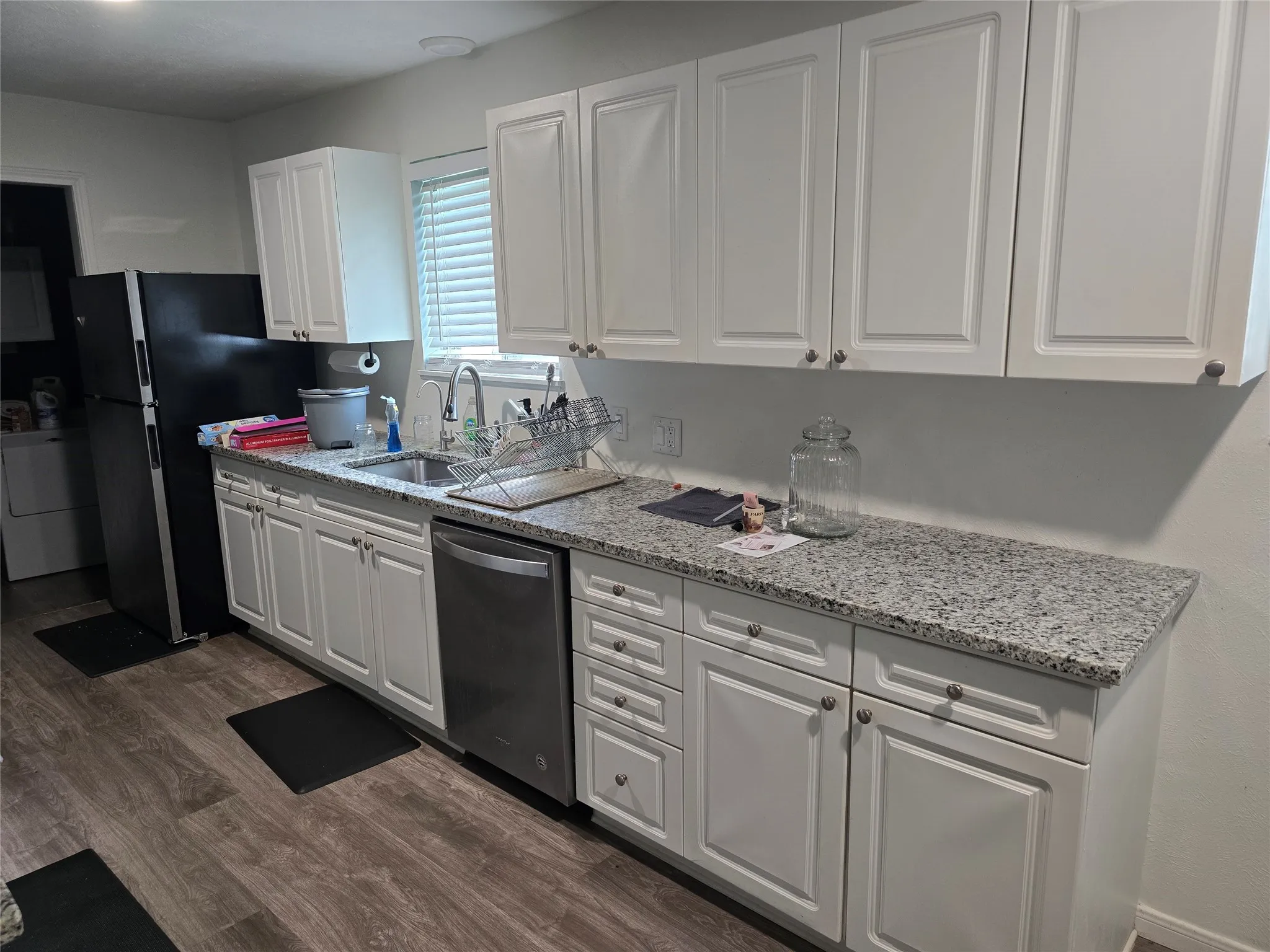 Single Family Residence For Rent in Tarrant County , 7016 Valhalla Road, Fort Worth, Texas 76116, 3 Bedroom, 2 Bathroom, 2 Garage spaces, 1,644 Sqft, built in 1959, mls#21407065, Real Estate Agent in Fort Worth, Homes For Rent in Tarrant county, Homes For Rent in Fort Worth, Realtor in Fort Worth Texas, Real Estate Brokerage Independent Realty Texas, Luminita Cordes Realtor