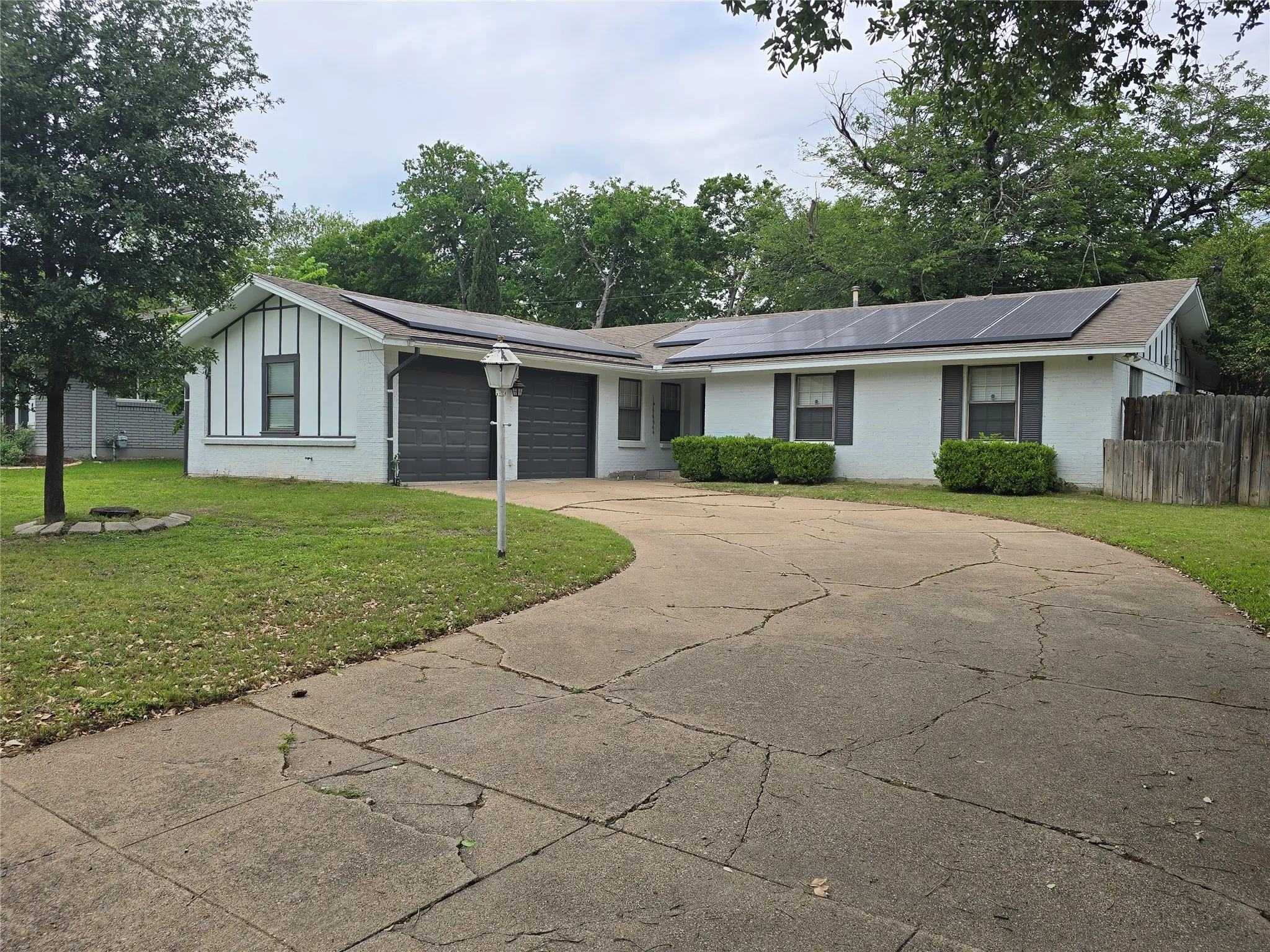 Single Family Residence For Rent