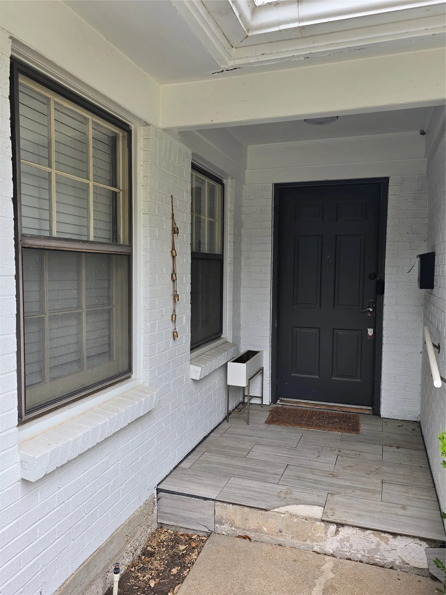 Single Family Residence For Rent in Tarrant County , 7016 Valhalla Road, Fort Worth, Texas 76116, 3 Bedroom, 2 Bathroom, 2 Garage spaces, 1,644 Sqft, built in 1959, mls#21407065, Real Estate Agent in Fort Worth, Homes For Rent in Tarrant county, Homes For Rent in Fort Worth, Realtor in Fort Worth Texas, Real Estate Brokerage Independent Realty Texas, Luminita Cordes Realtor