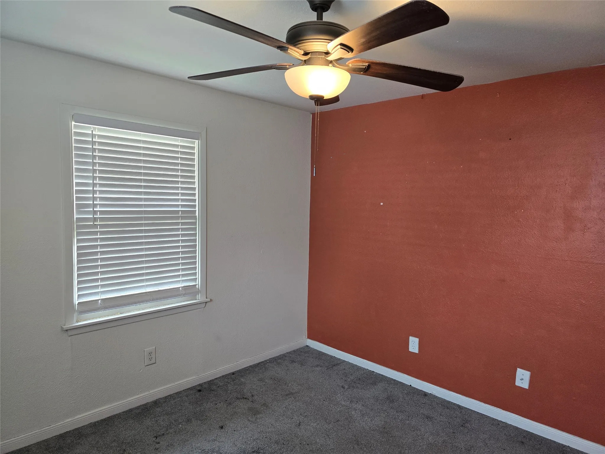 Single Family Residence For Rent in Tarrant County , 7016 Valhalla Road, Fort Worth, Texas 76116, 3 Bedroom, 2 Bathroom, 2 Garage spaces, 1,644 Sqft, built in 1959, mls#21407065, Real Estate Agent in Fort Worth, Homes For Rent in Tarrant county, Homes For Rent in Fort Worth, Realtor in Fort Worth Texas, Real Estate Brokerage Independent Realty Texas, Luminita Cordes Realtor