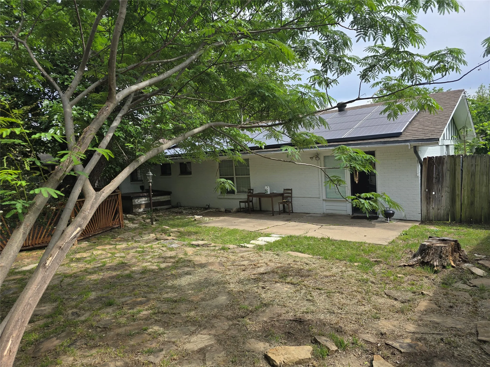 Single Family Residence For Rent in Tarrant County , 7016 Valhalla Road, Fort Worth, Texas 76116, 3 Bedroom, 2 Bathroom, 2 Garage spaces, 1,644 Sqft, built in 1959, mls#21407065, Real Estate Agent in Fort Worth, Homes For Rent in Tarrant county, Homes For Rent in Fort Worth, Realtor in Fort Worth Texas, Real Estate Brokerage Independent Realty Texas, Luminita Cordes Realtor