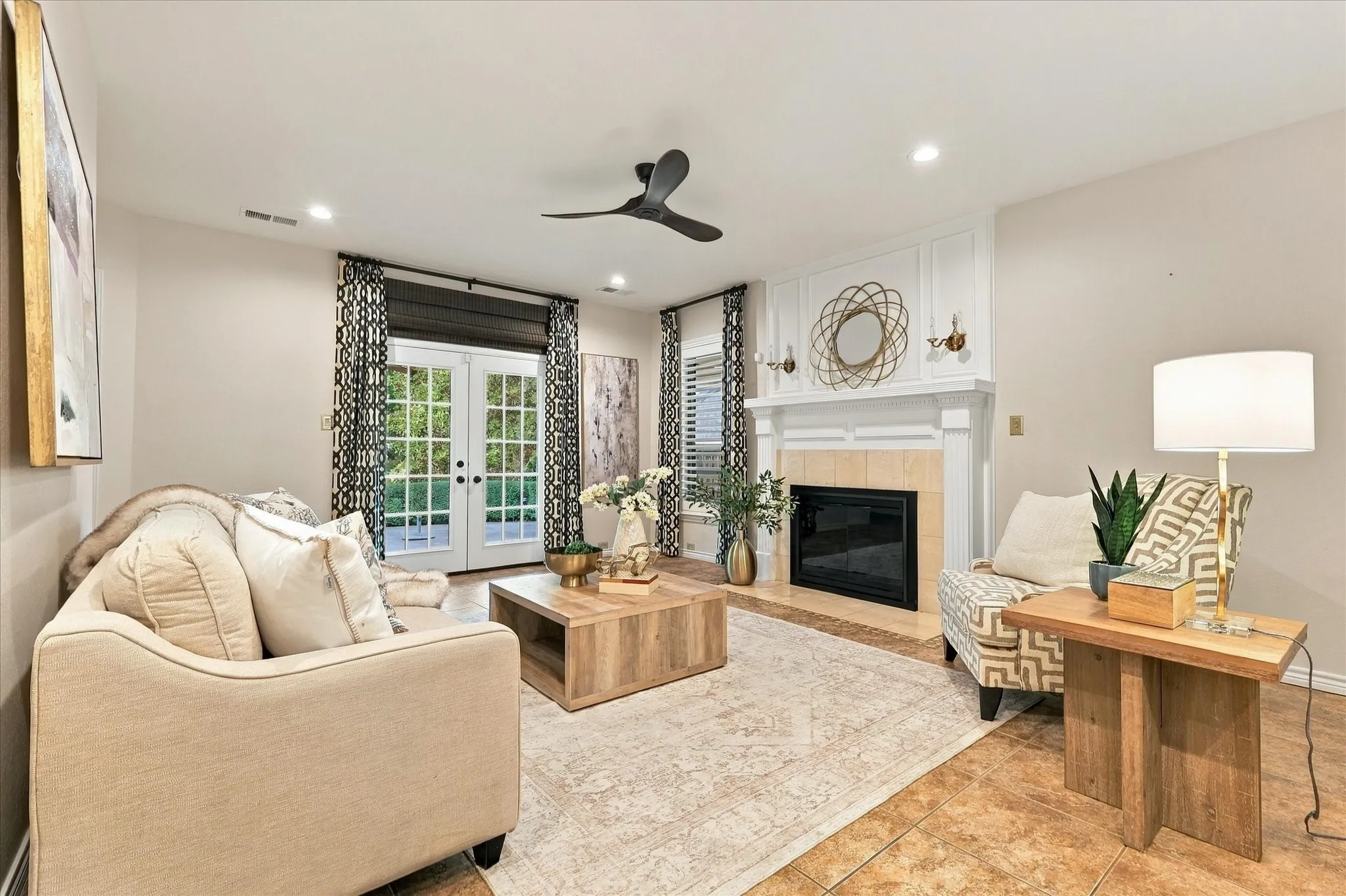 Single Family Residence For Sale in Denton County , 82 Remington Drive W, Highland Village, Texas 75077, 4 Bedroom, 4 Bathroom, 3 Garage spaces, 2,710 Sqft, built in 1986, mls#21390795, Real Estate Agent in Highland Village, Homes For Sale in Denton county, Homes For Sale in Highland Village, Realtor in Highland Village Texas, Real Estate Brokerage Independent Realty Texas, Luminita Cordes Realtor